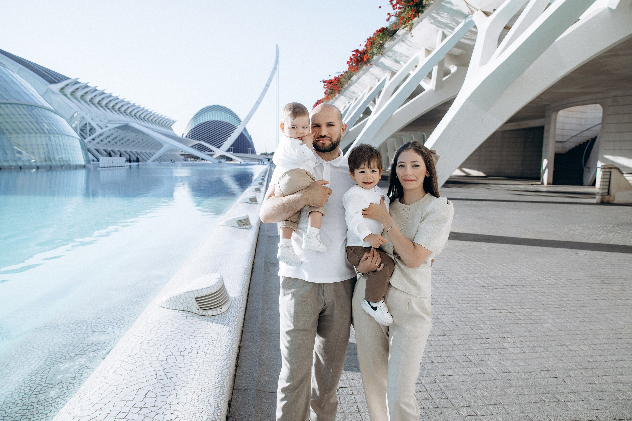 Fotografía Familiar por Julia Gnatenko | Sesiones de Fotos en Valencia, Alicante, Barcelona, España. Julia Gnatenko — Fotógrafa en Valencia, Alicante, Barcelona, España y Europa