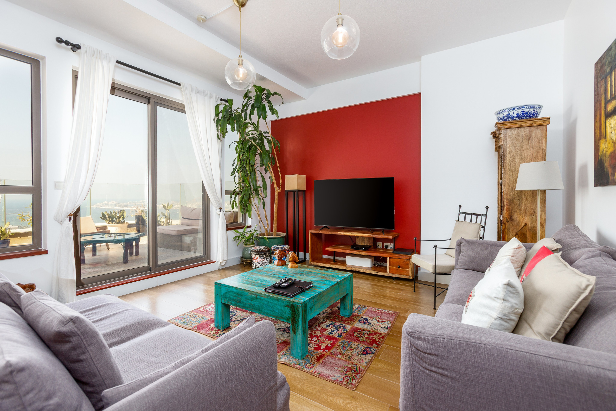 Shams, Jumeirah Beach Residence. Samy Mar Boy │Portrait, Automotive and Real Estate Photographer