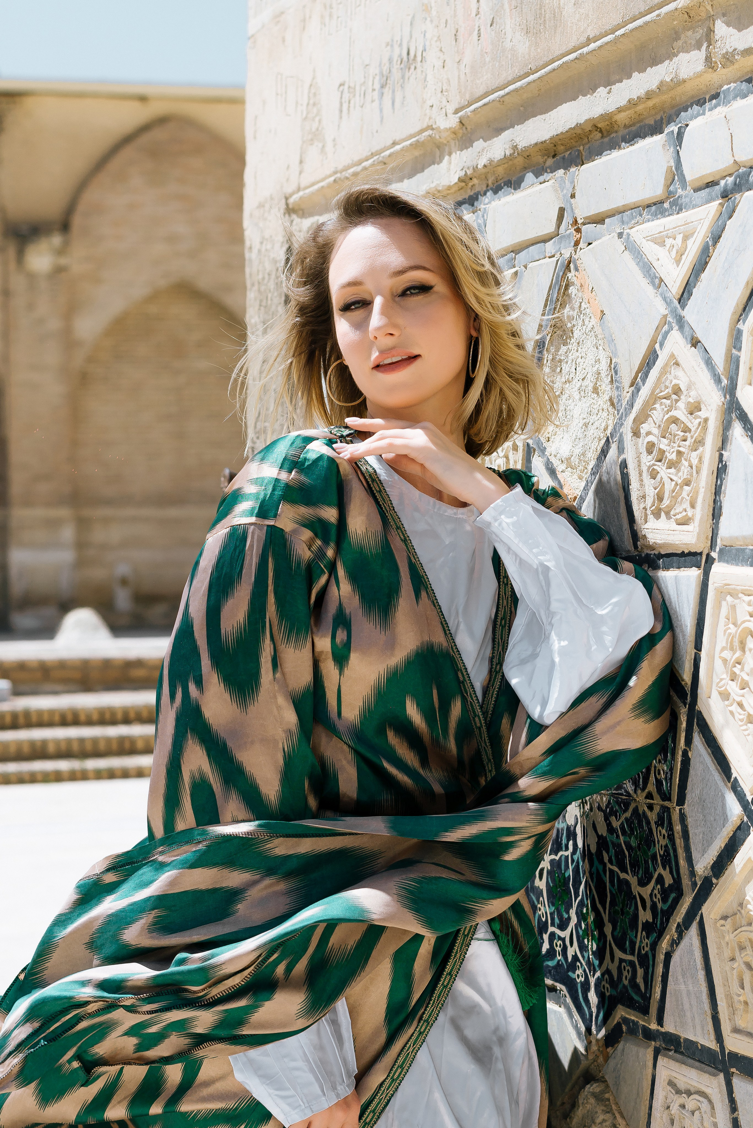 A long dress for a photo shoot. Photographer in Uzbekistan and Samarkand Djasur Marupov