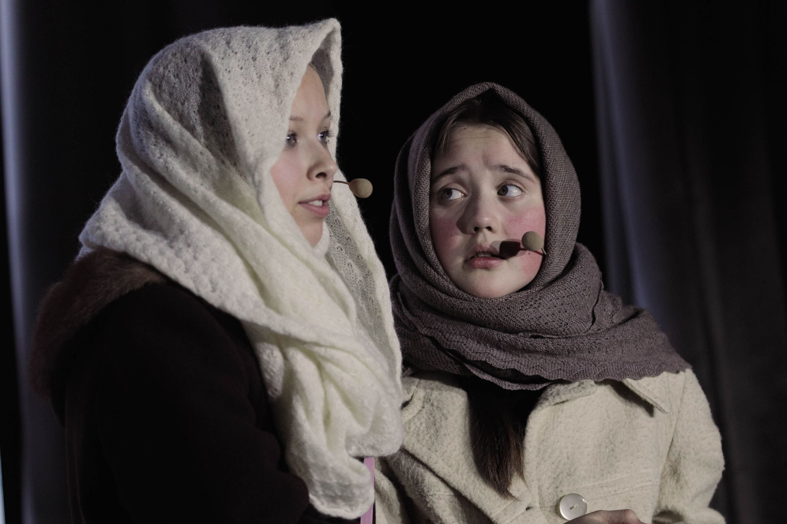 Спектакль "Узелки блокадной памяти", студия художественного слова "Начало", 2024 г. Фотограф: Адмакина Дарья