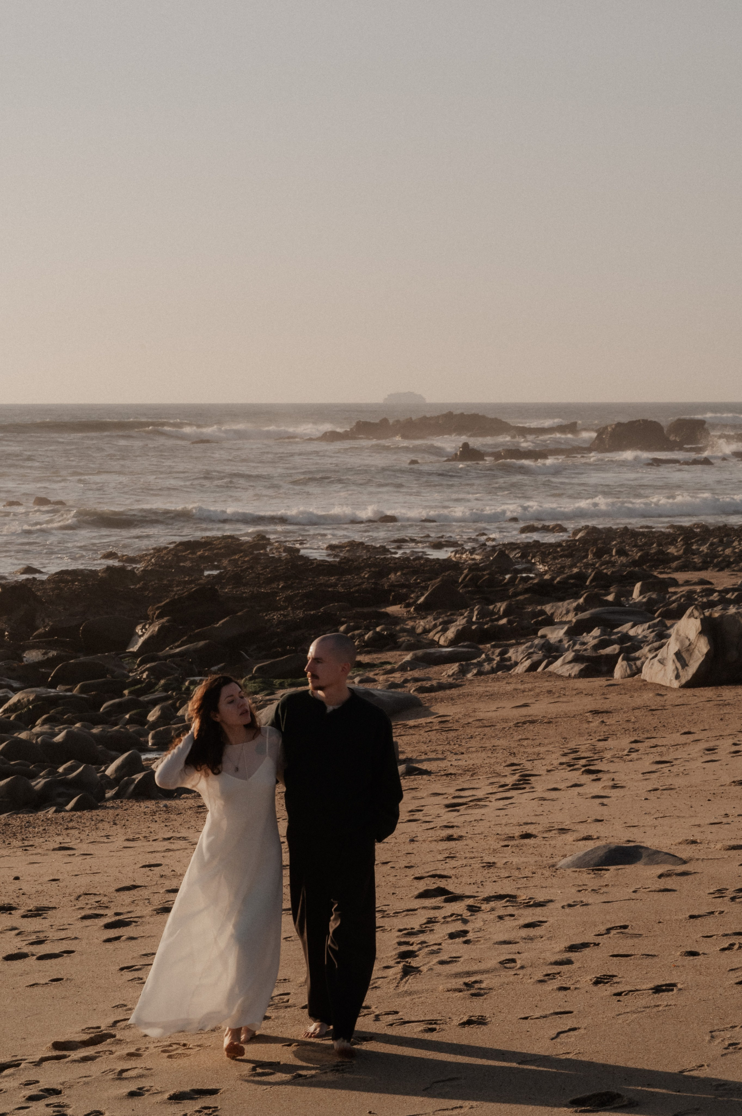 Zuhause im Herzen | Shooting an der Ozeanküste. Fotografin Ansbach - Paare | Hochzeit | After Wedding
