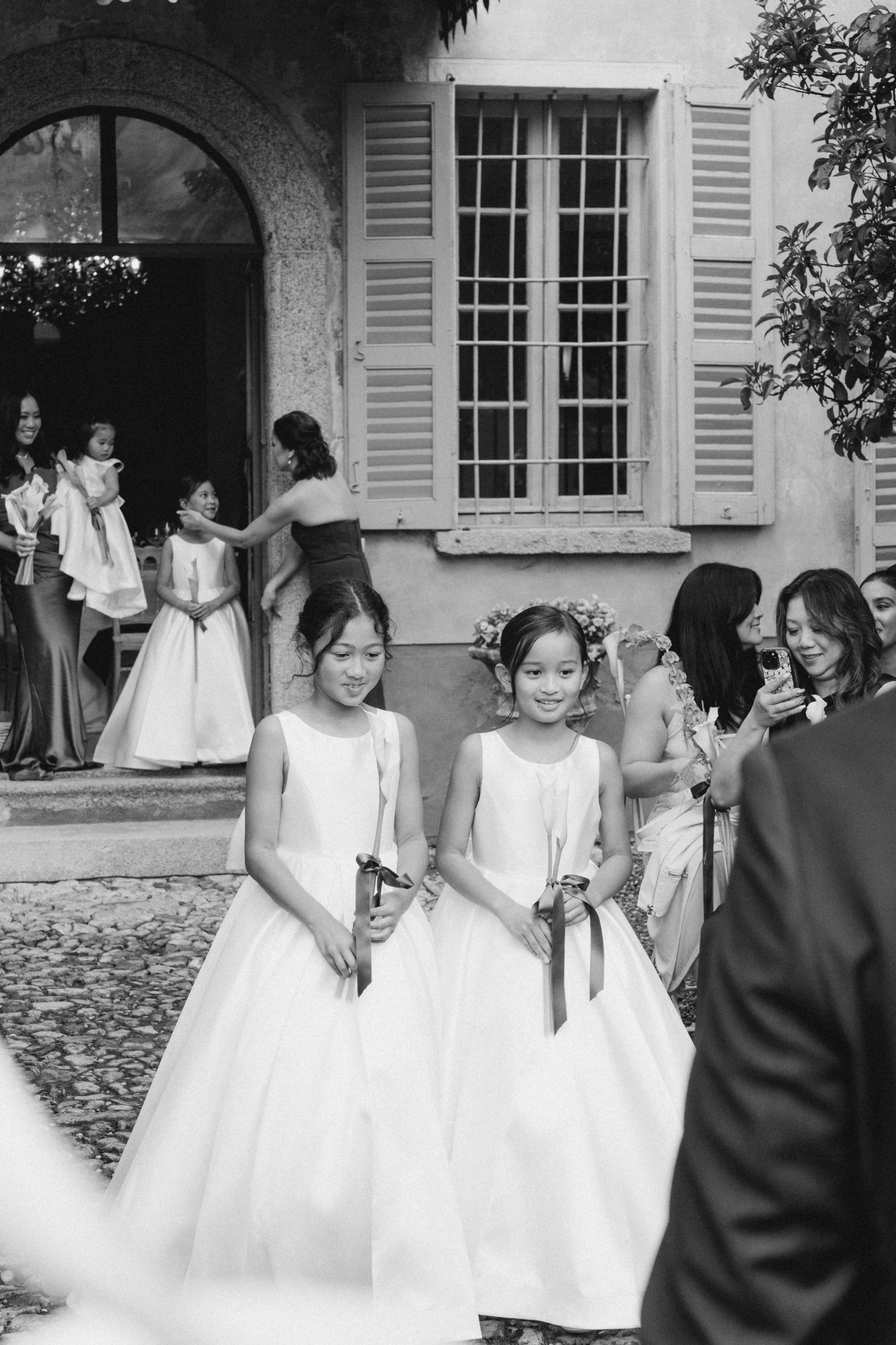 BEATRICE AND RAFAELE_LAKE COMO_Villa Regina Teodolinda. PHOTOGRAPHER IN ITALY