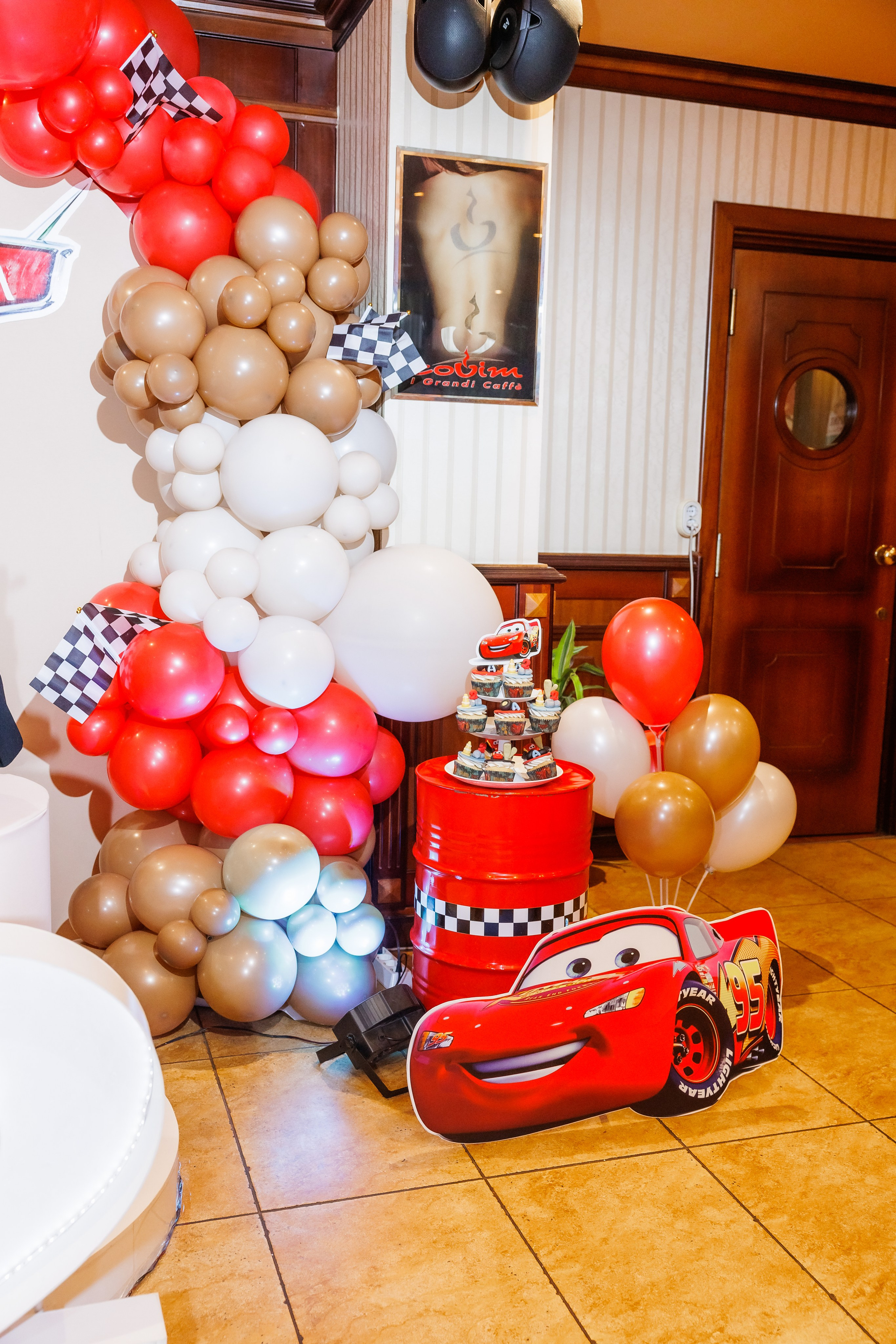 Честит Рожден Ден. Фотограф Ирина Йотова