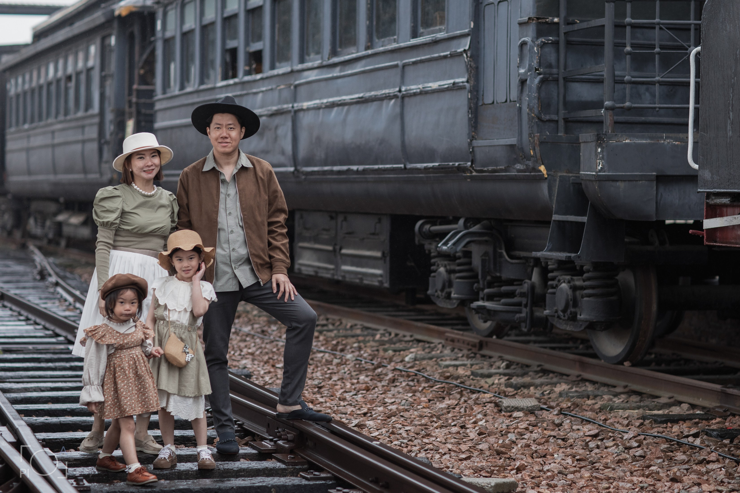 Семейная фотосессия в шанхайской киностудии. Photographer in Shanghai — Lola Pidluskaya