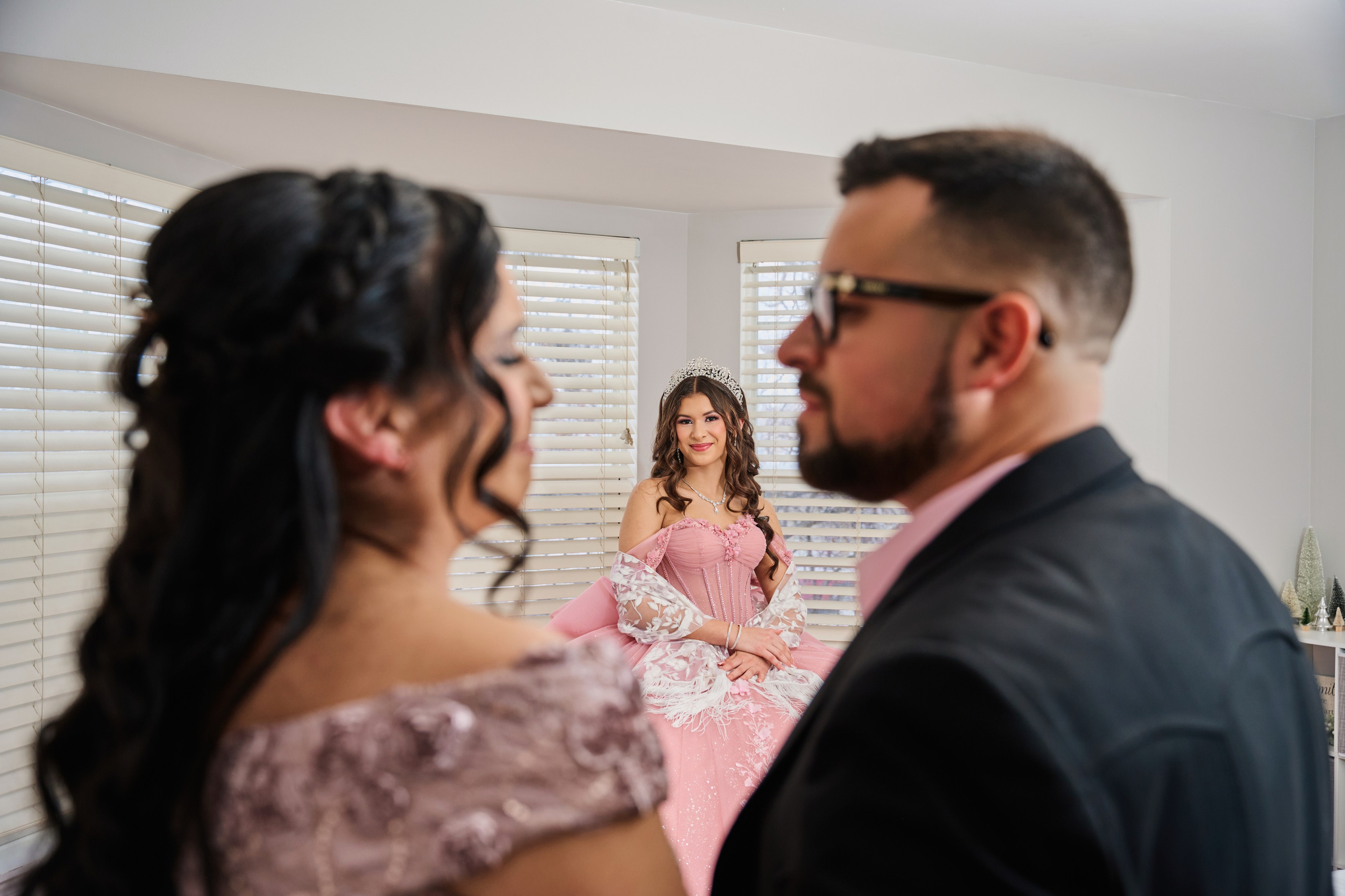 Quinceañeras. Portraits, Quinceanera & Weddings Photographer