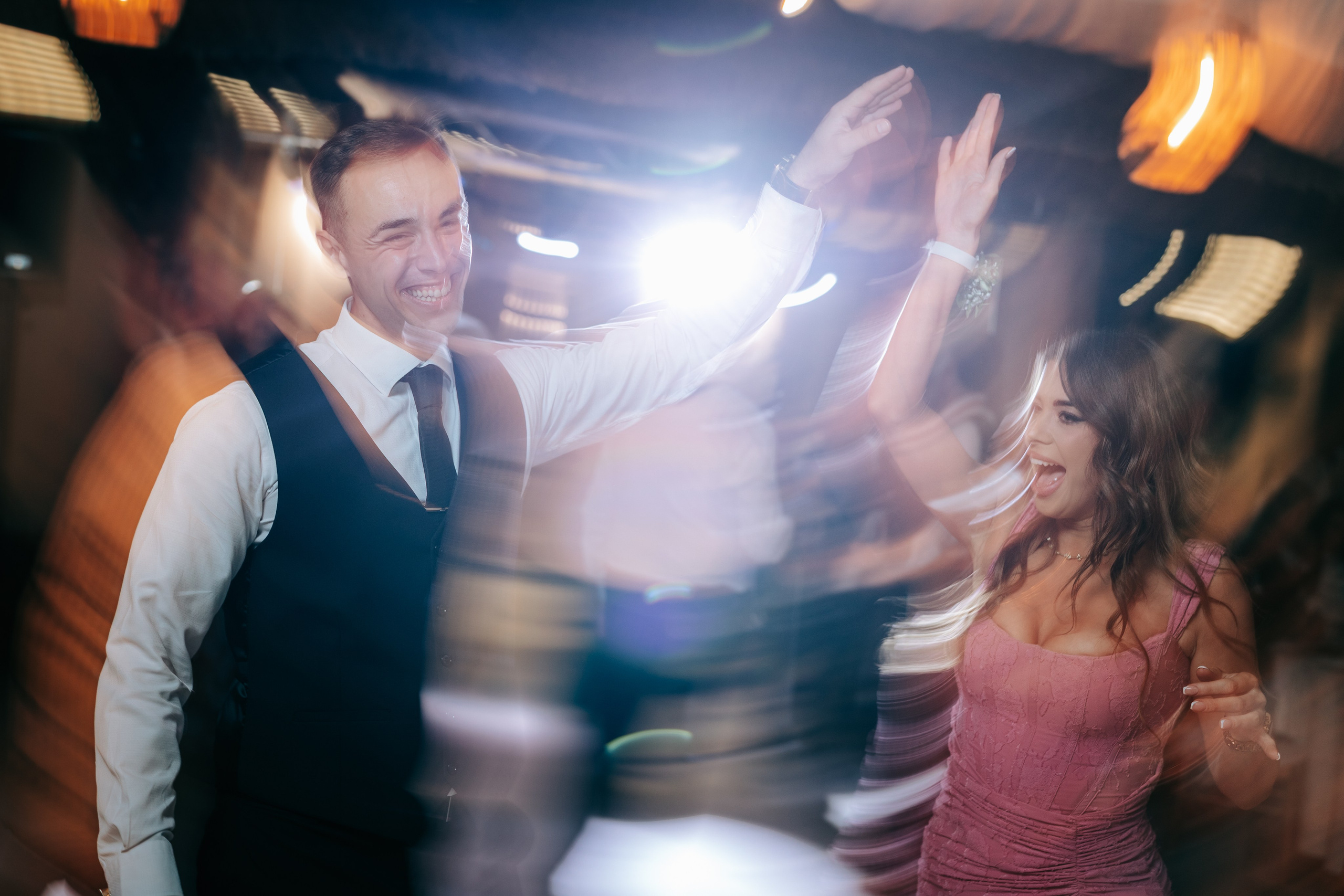 Venčanje Teodore i Dušana u Čeneju. Profesionalni fotograf za venčanja – Milan Luković