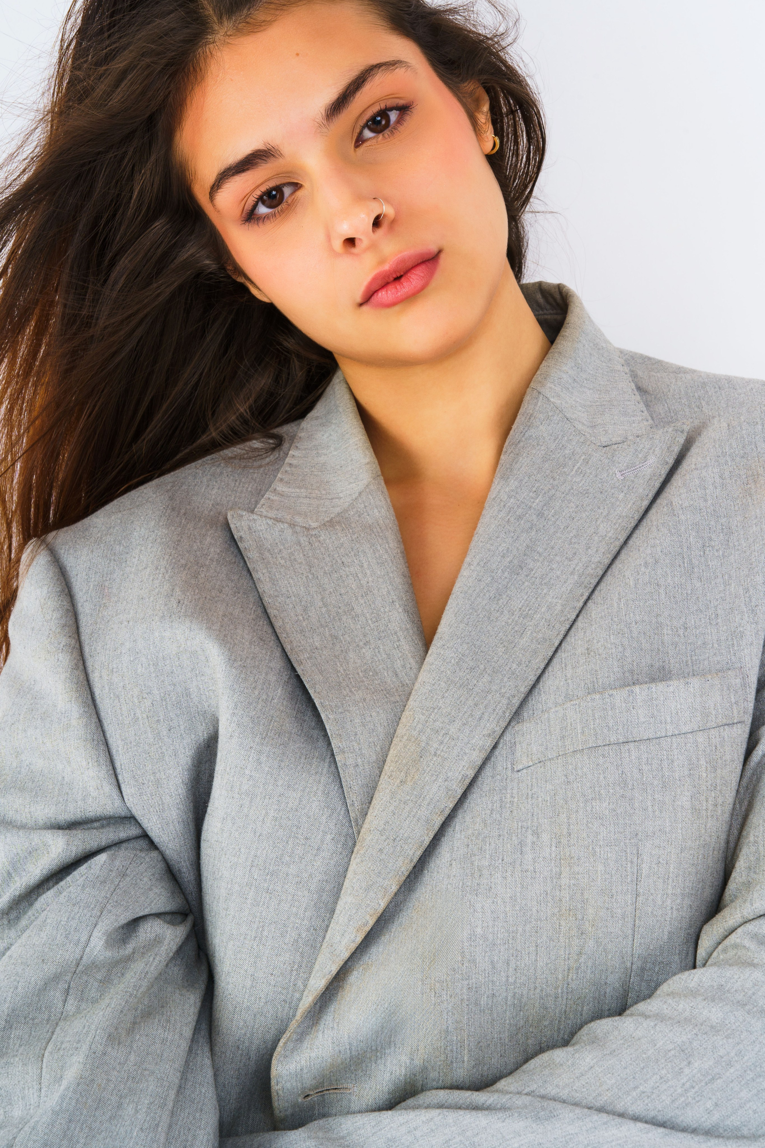 Ritratti Artistici | Esplorazione di Espressioni e Identità. Fotografa maternity, family e business a Pomezia e Roma – Simona Henkel