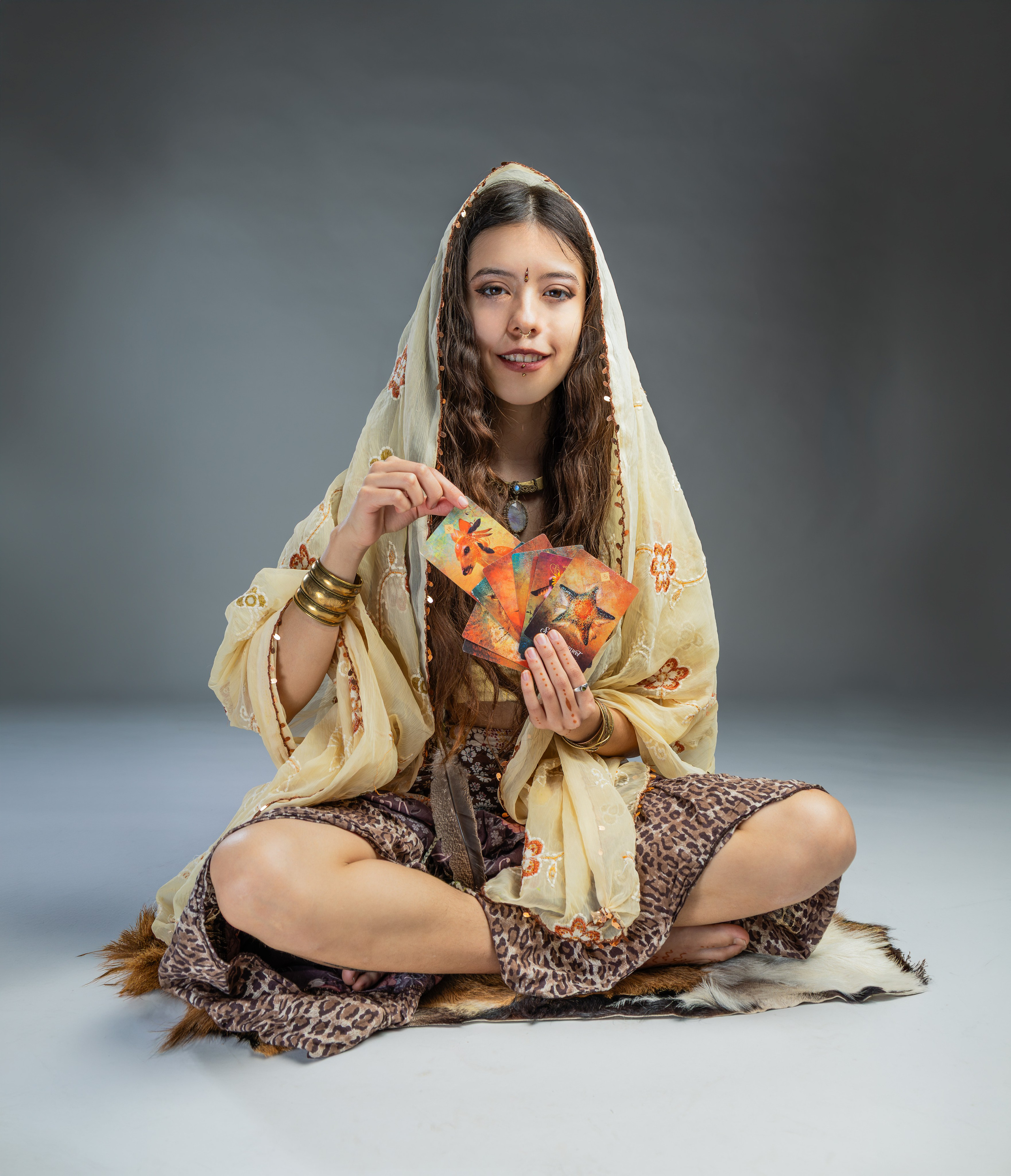 Alma A. Fotograf. Lucrez cu oameni, produse și spații. Portret și fotografie creativă. Bacău, România. Lidia Savinoiu