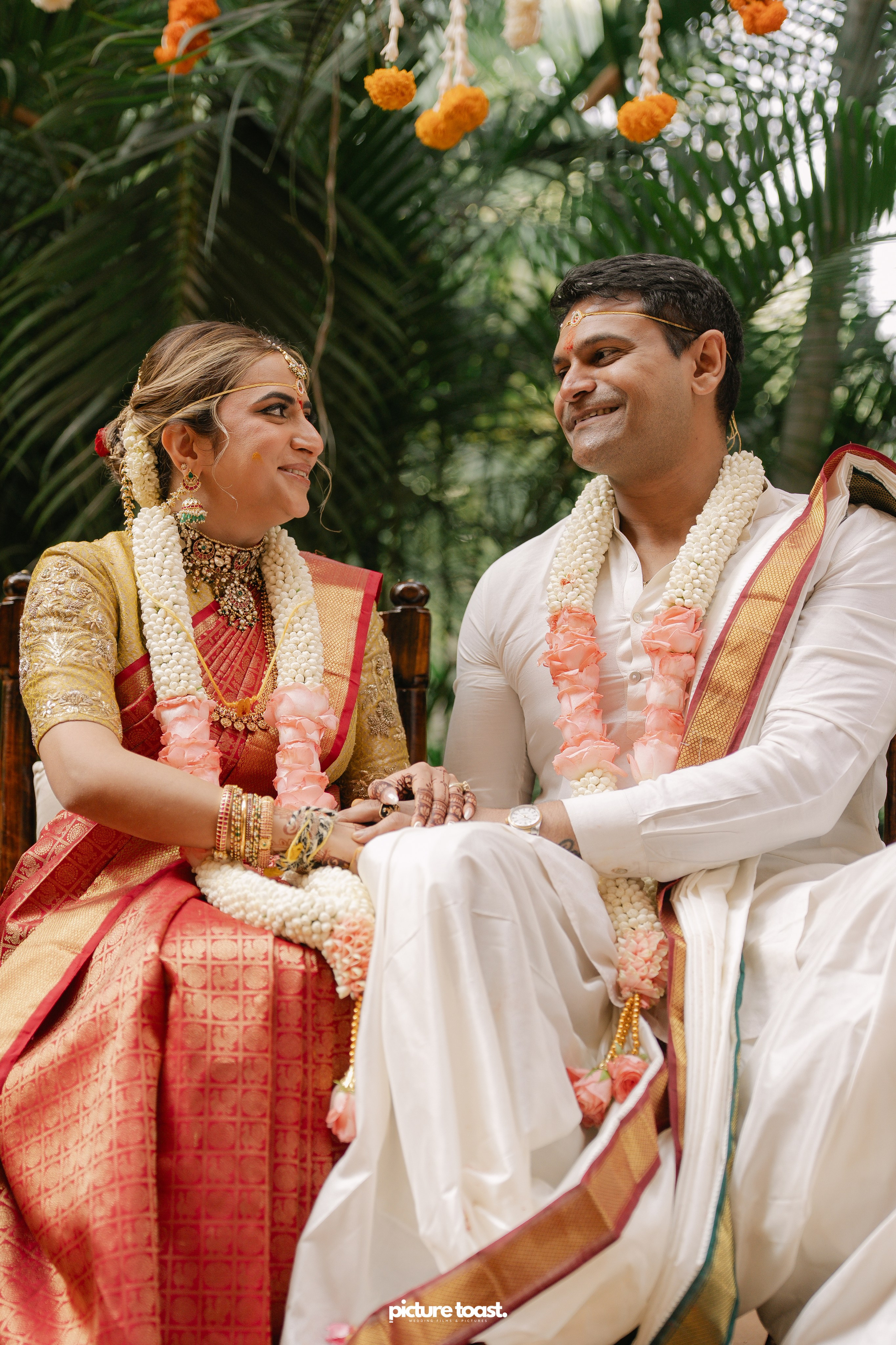 South Indian Wedding Ft. Aashna & Rajiv. Fine art Wedding Photographers in India & Canada