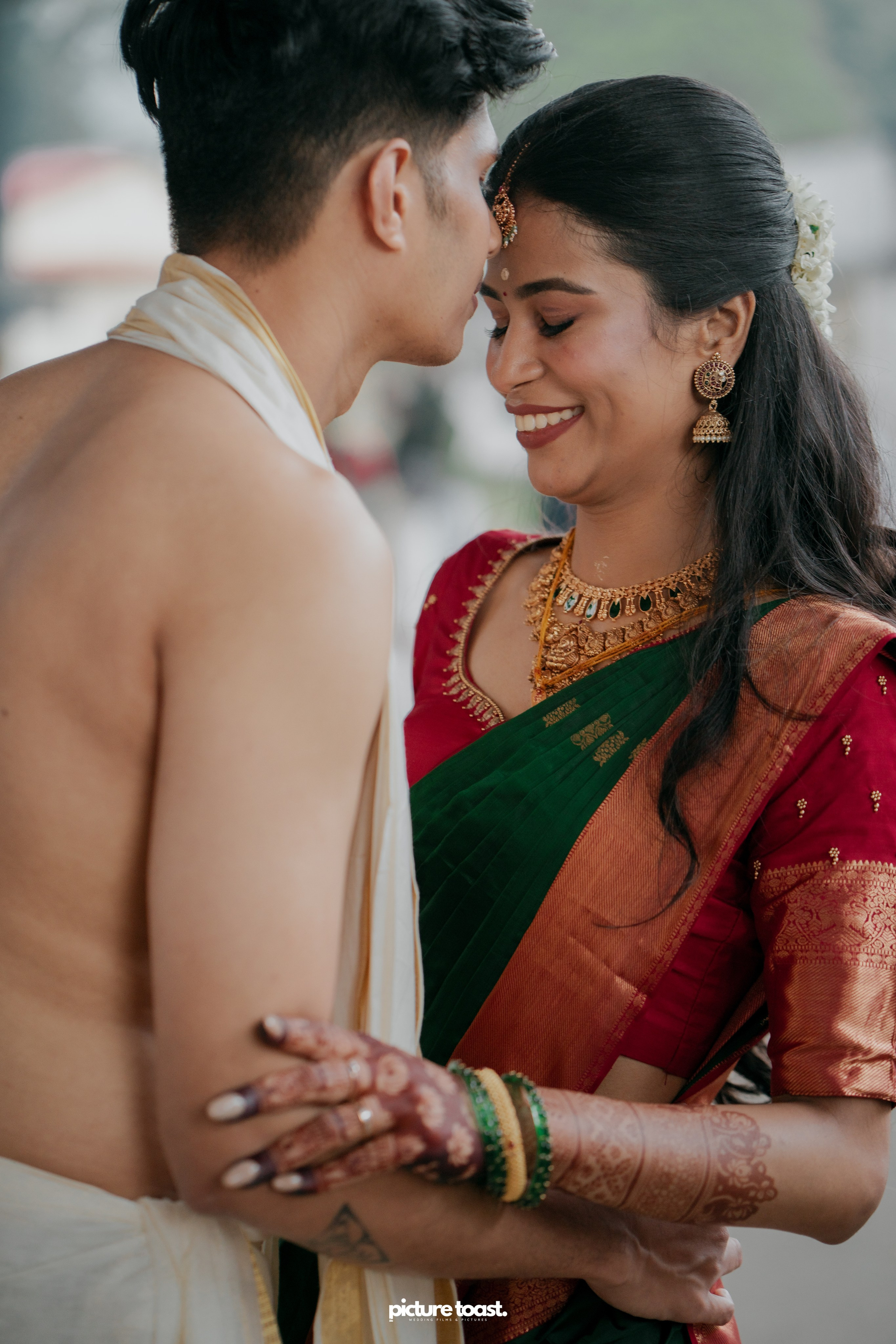 Guruvayur Wedding Ft. Athira & Abilash. Fine art Wedding Photographers in India & Canada