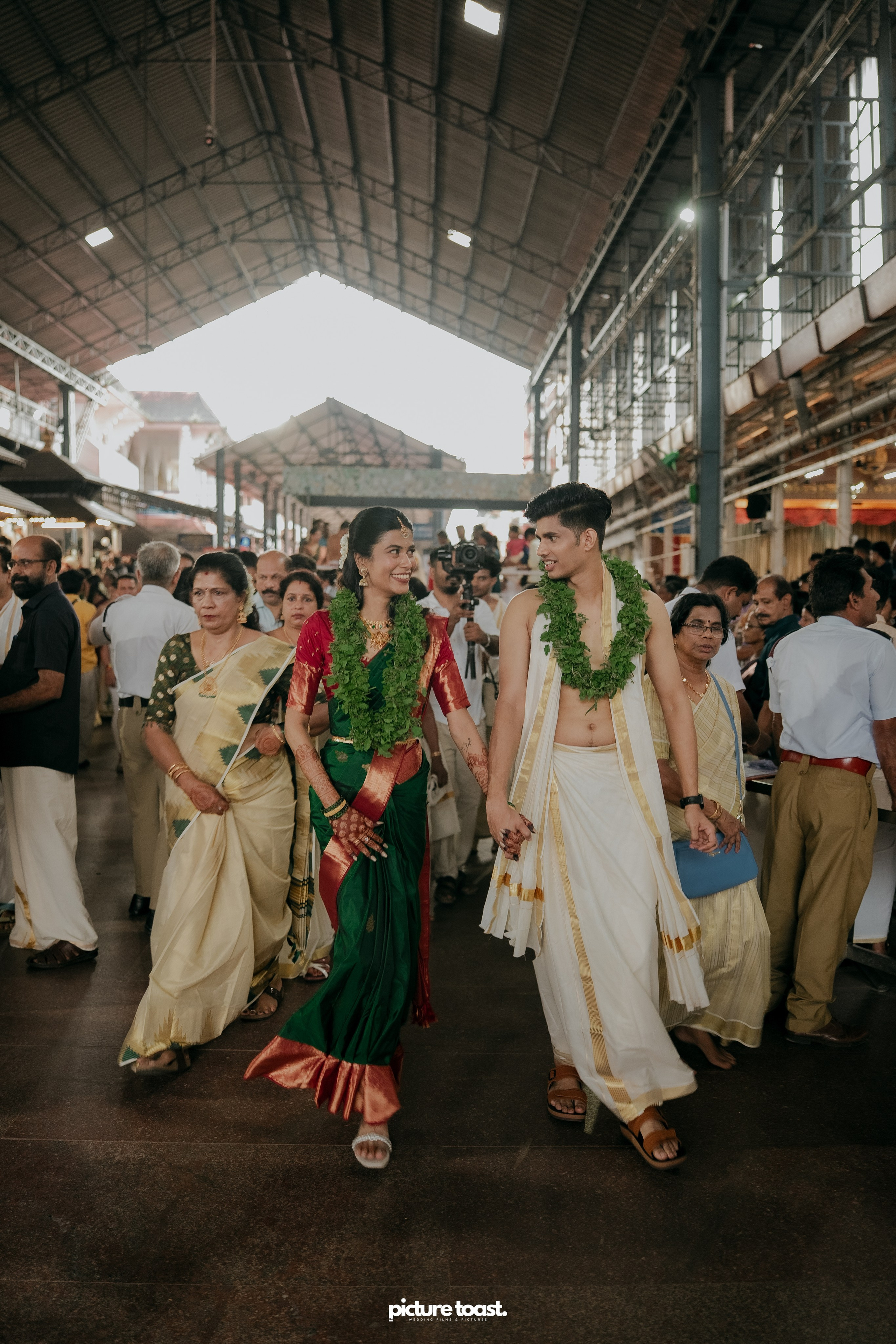 Guruvayur Wedding Ft. Athira & Abilash. Fine art Wedding Photographers in India & Canada