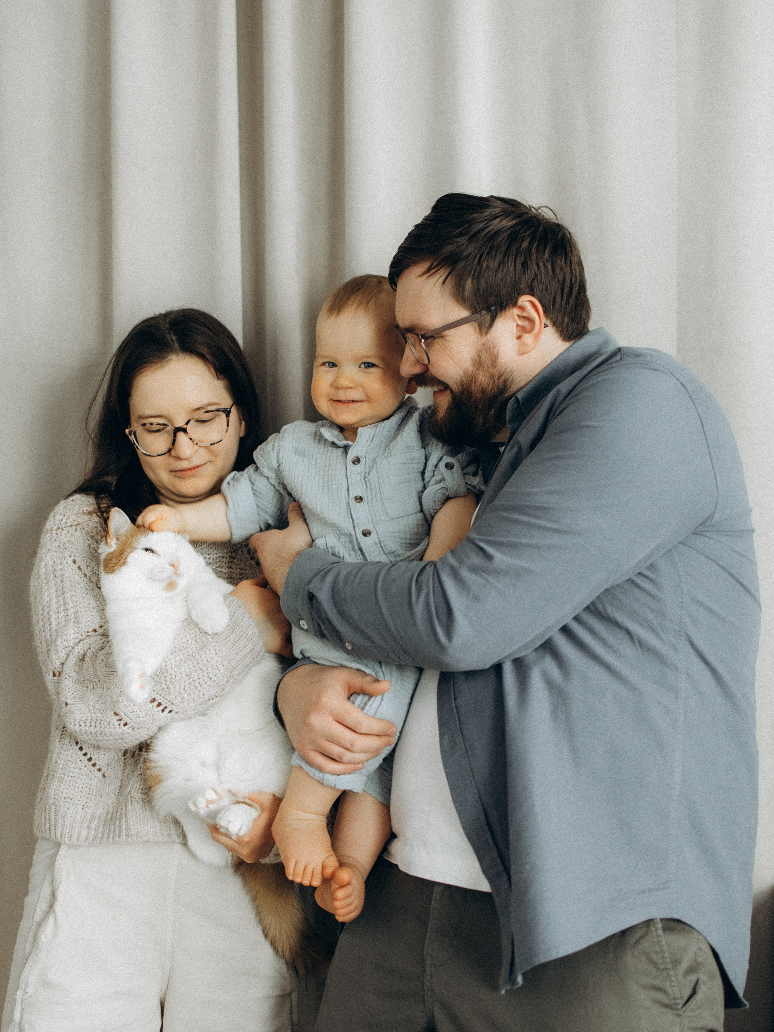 Yan’s family. Kristina, portrait and family photographer in Helsinki
