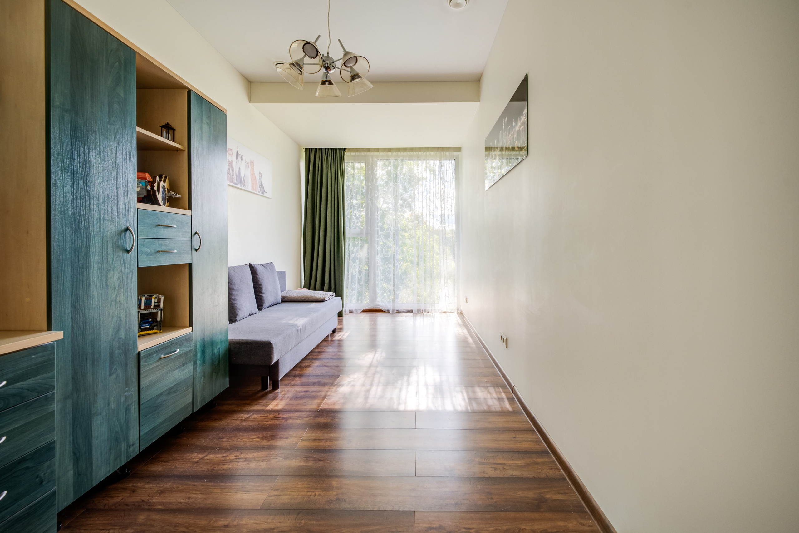 Sadyba Vinliaus r. prie ežero. Elina Sapiega fotografė Vilniuje