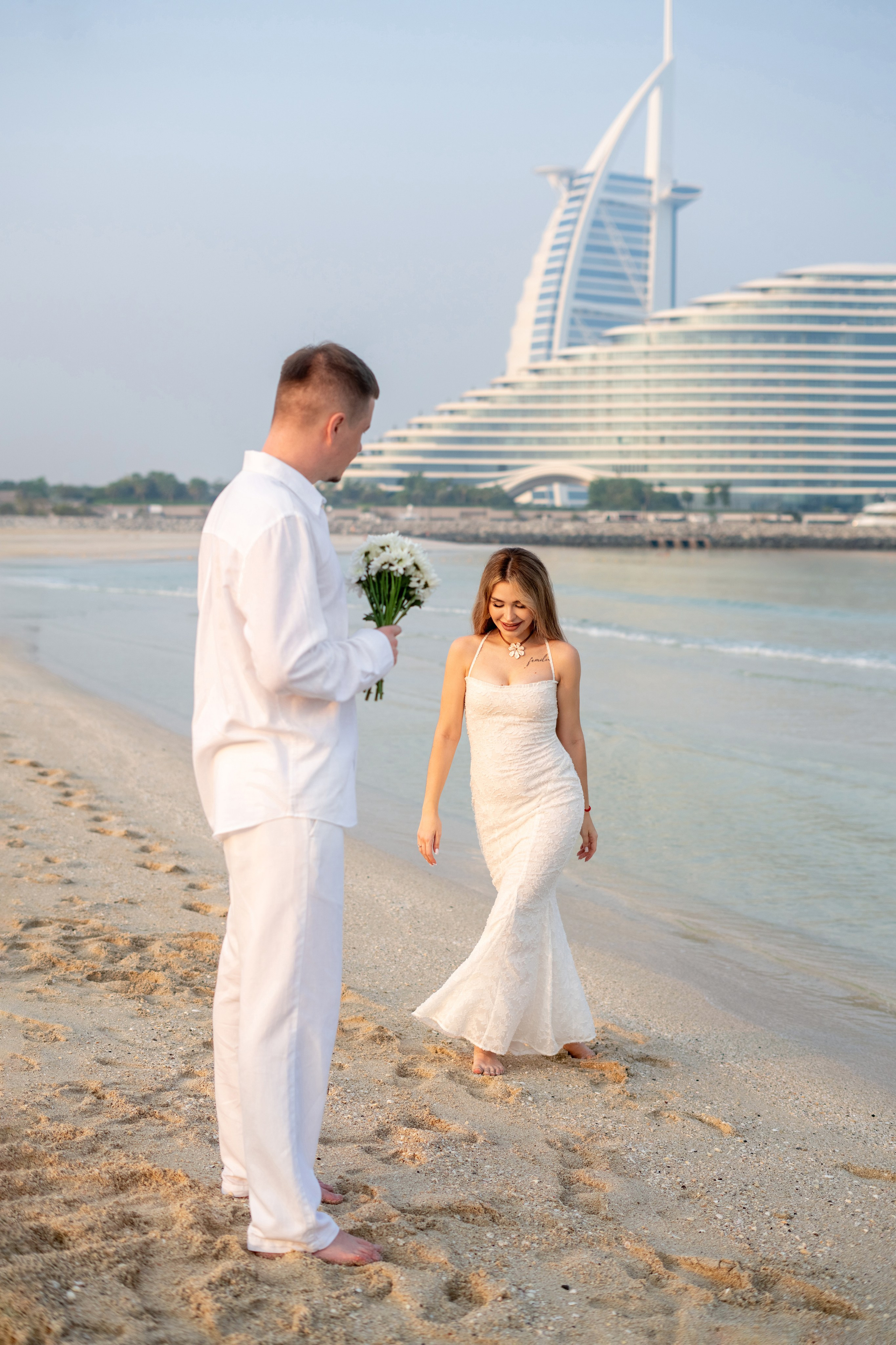 Sea breeze and kisses. Angela Iakovleva — Family Photographer in Dubai