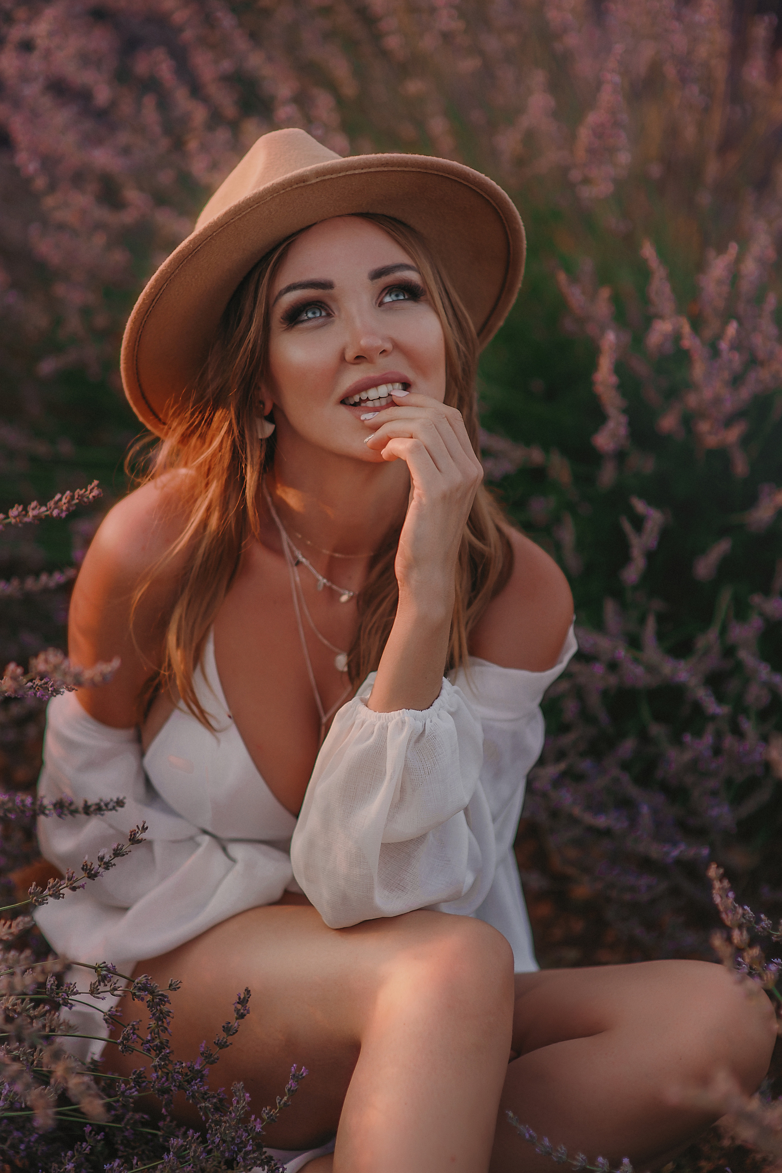 Фотосессия в Анталии в лаванде. Фотограф в Анталии (Турция) Ева Сэрт