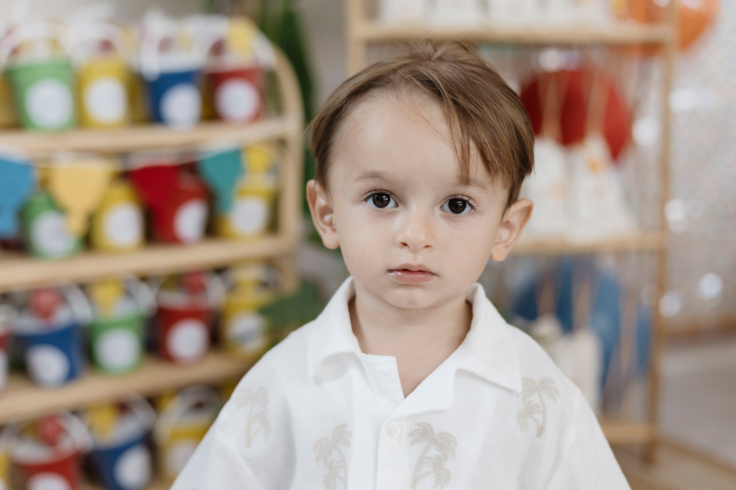 Aniversariante de 2 anos em decoração da festa infantil