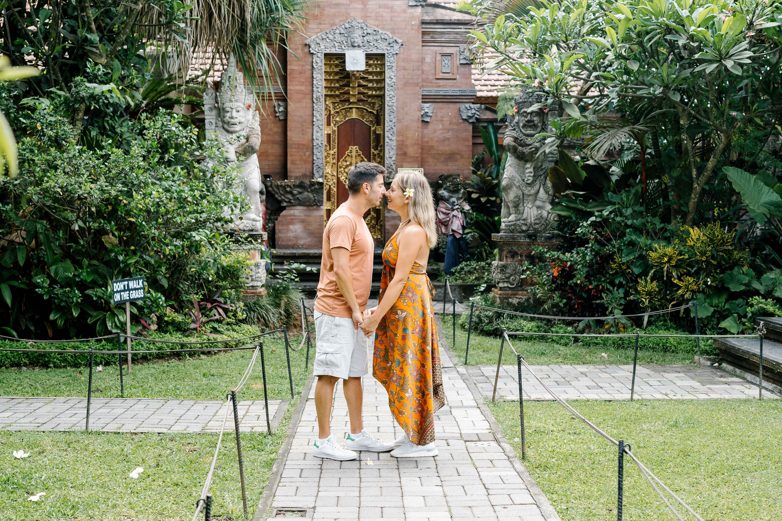 Honeymoon Photoshoot in bali. Female Photographer in Bali