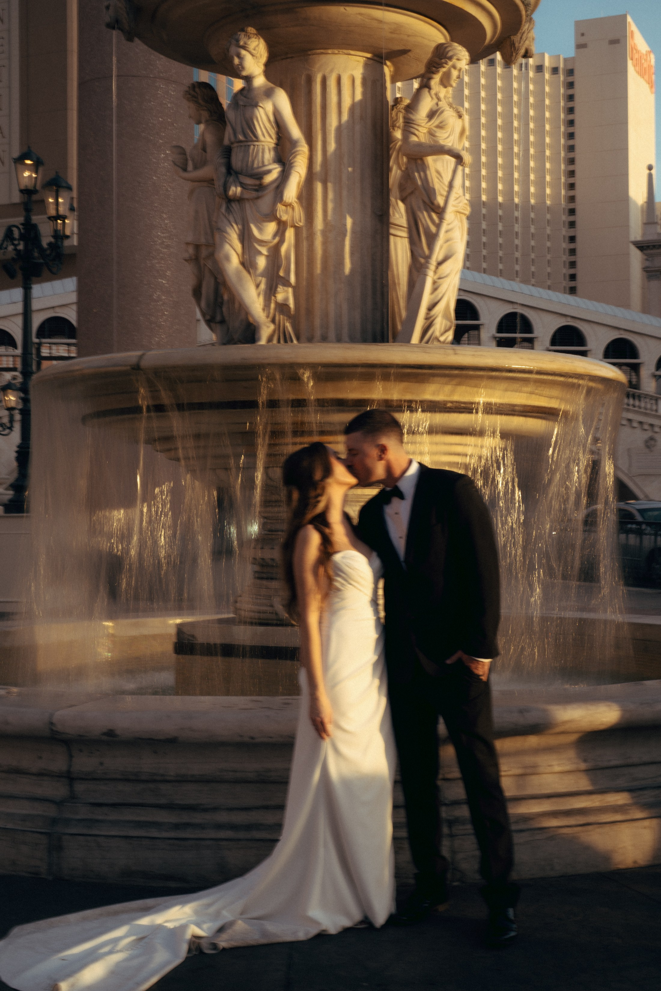 L&C. Wedding & elopement photographer Viktoriya Kravtsov. Las Vegas