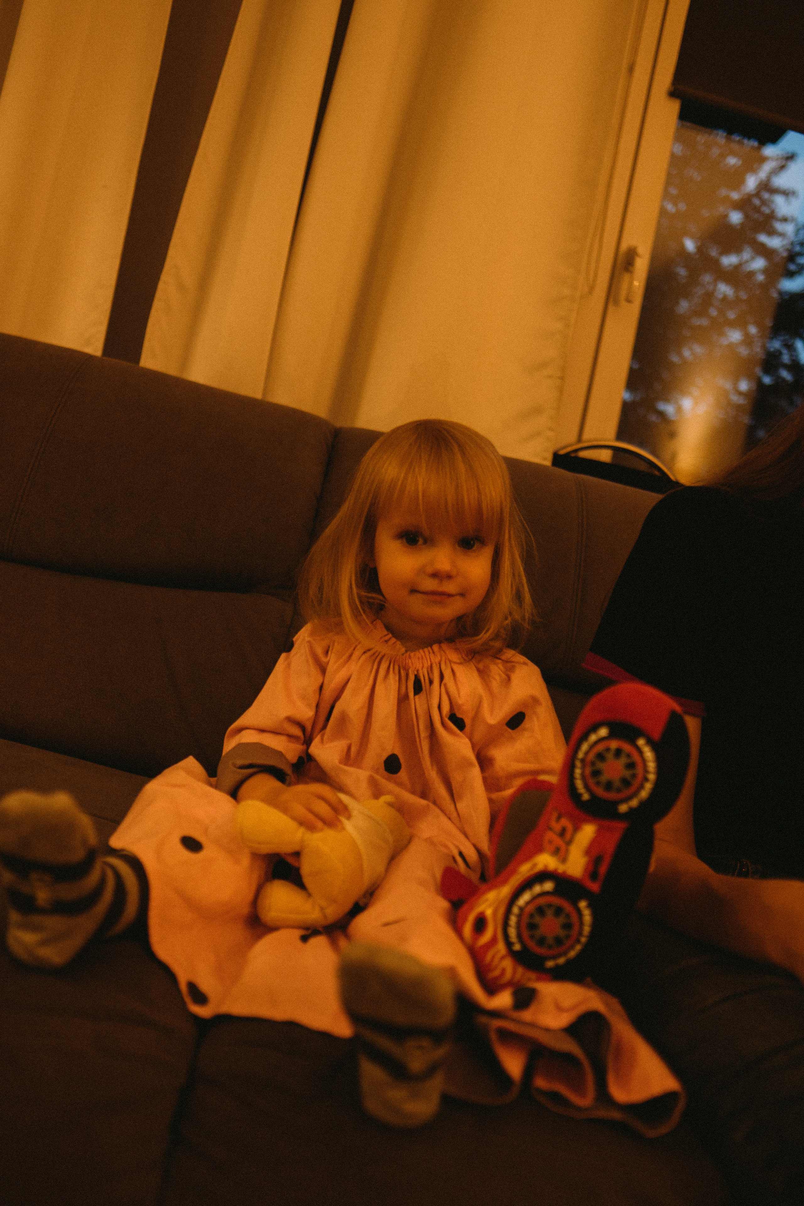 Home is where you are. Family photographer in Warsaw Sasha Zenzina