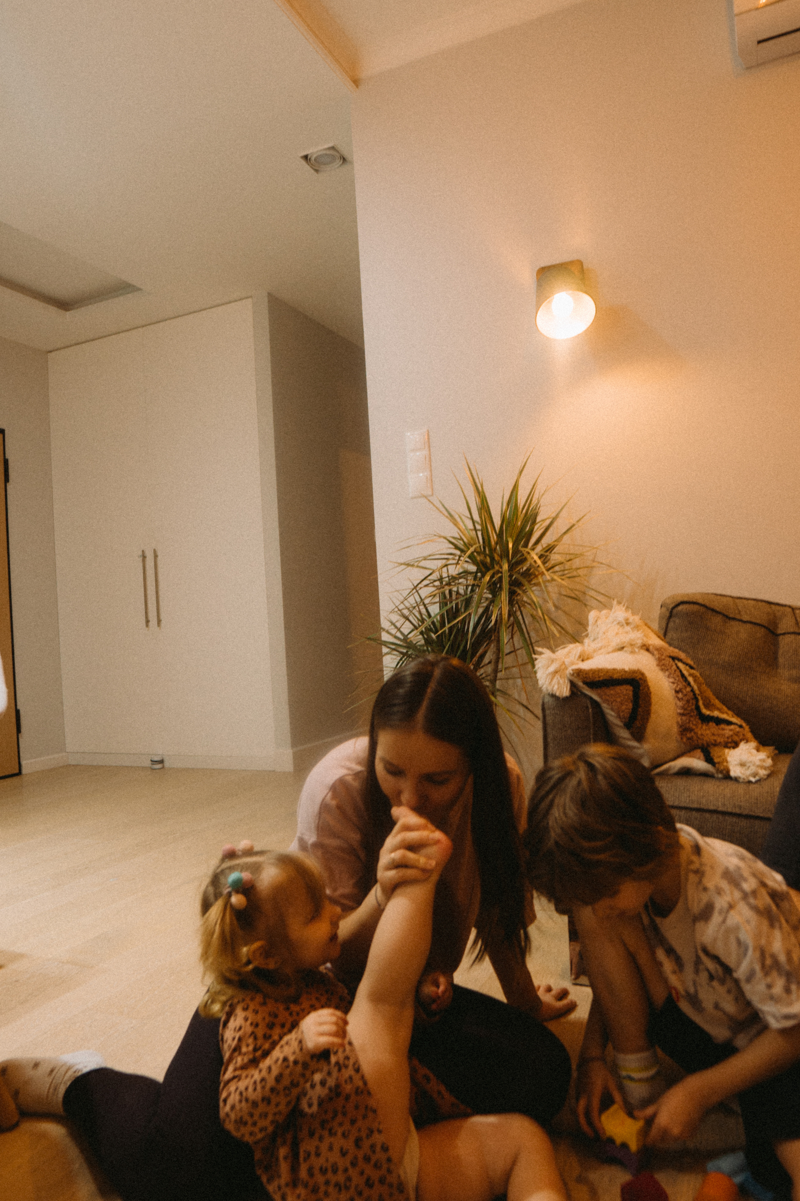 Day in my childhood. Family photographer in Warsaw Sasha Zenzina