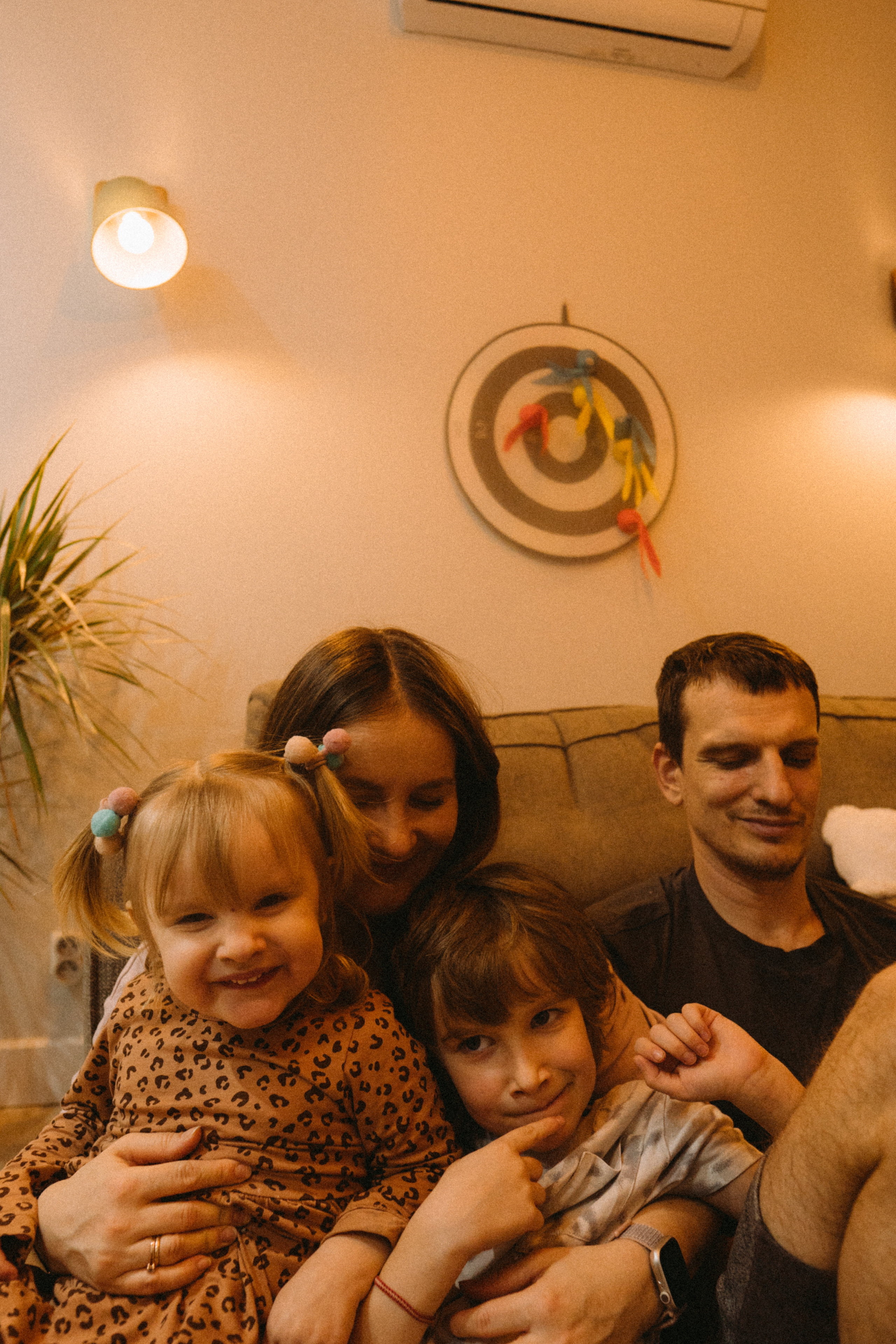 Day in my childhood. Family photographer in Warsaw Sasha Zenzina