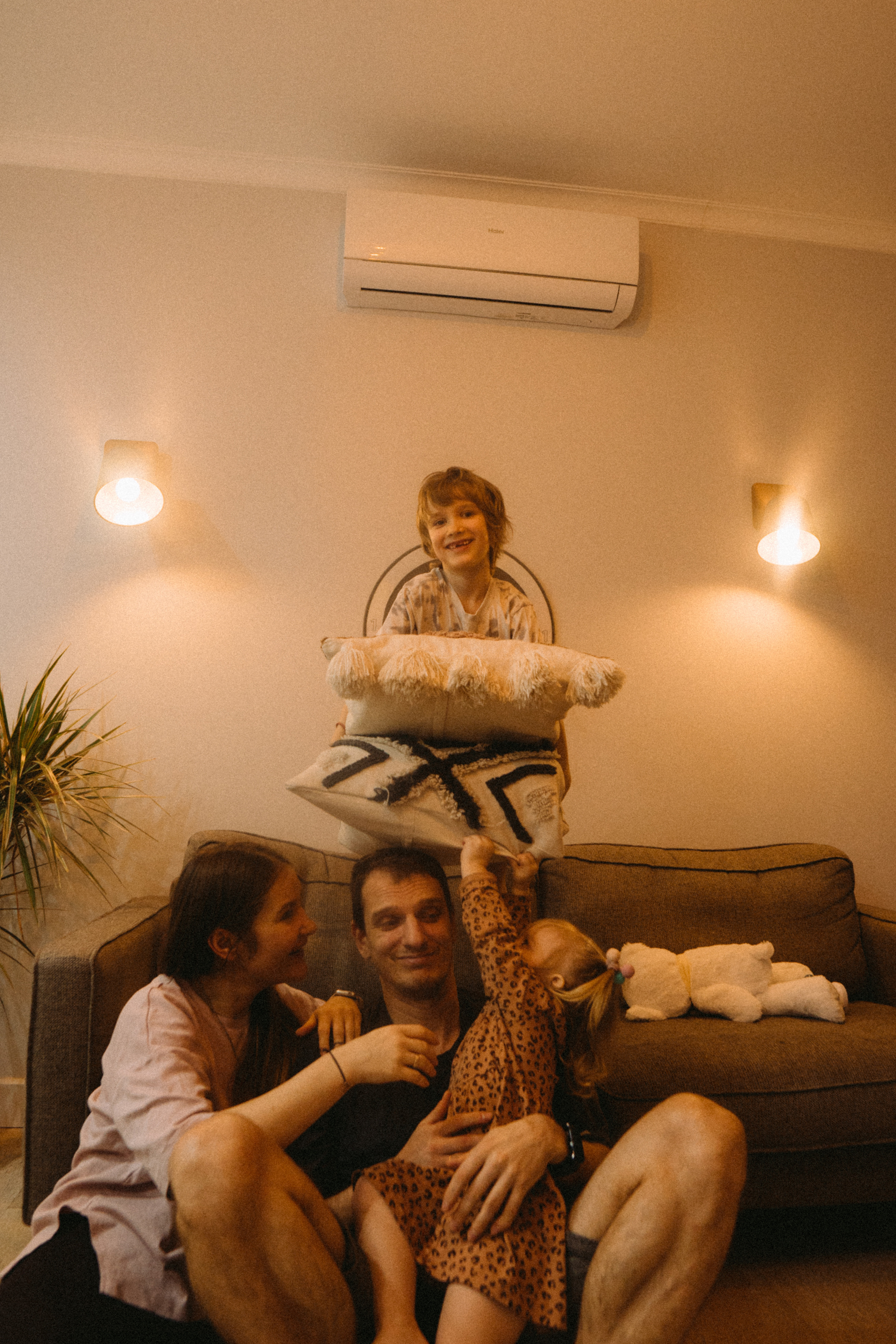 Day in my childhood. Family photographer in Warsaw Sasha Zenzina