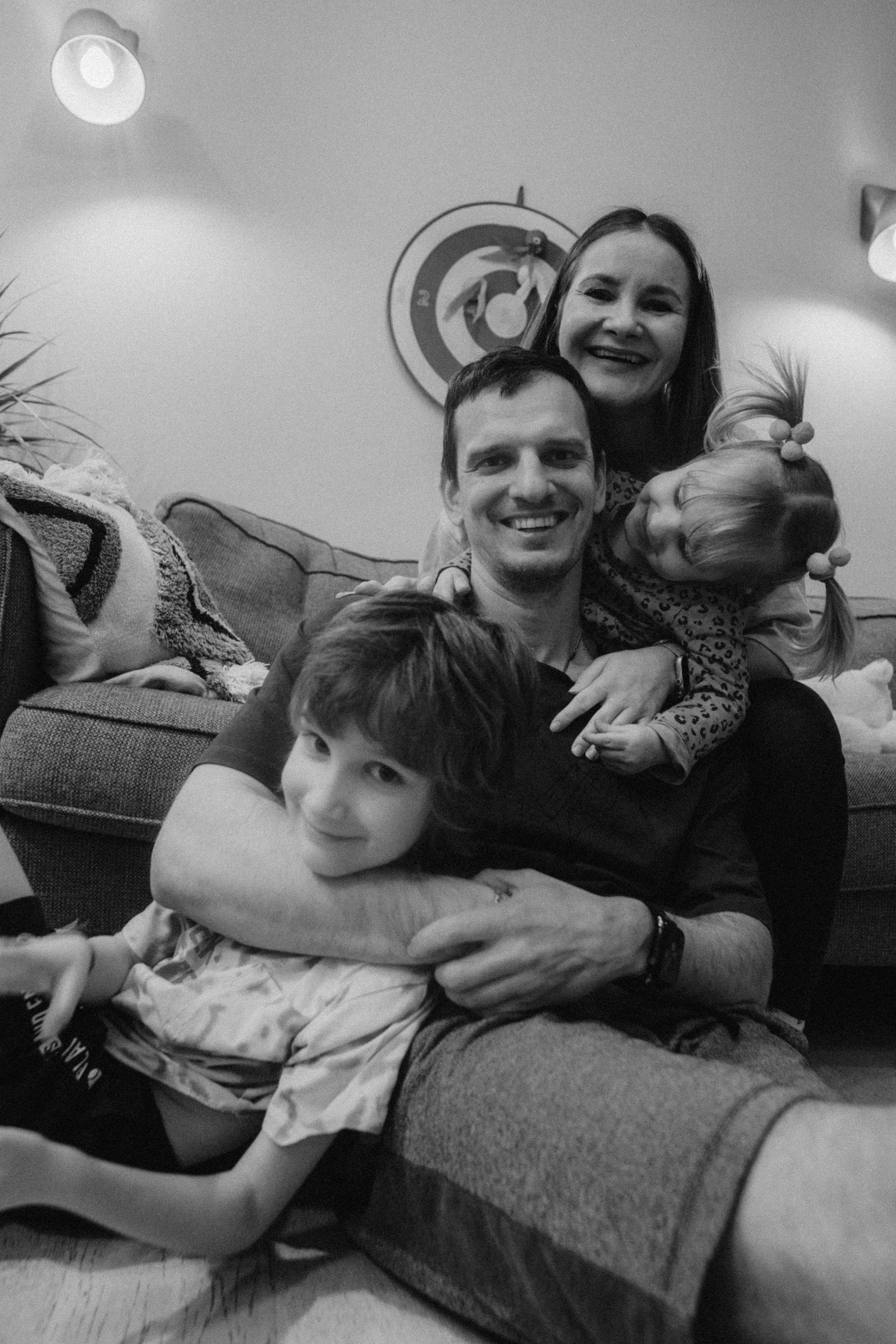 Day in my childhood. Family photographer in Warsaw Sasha Zenzina