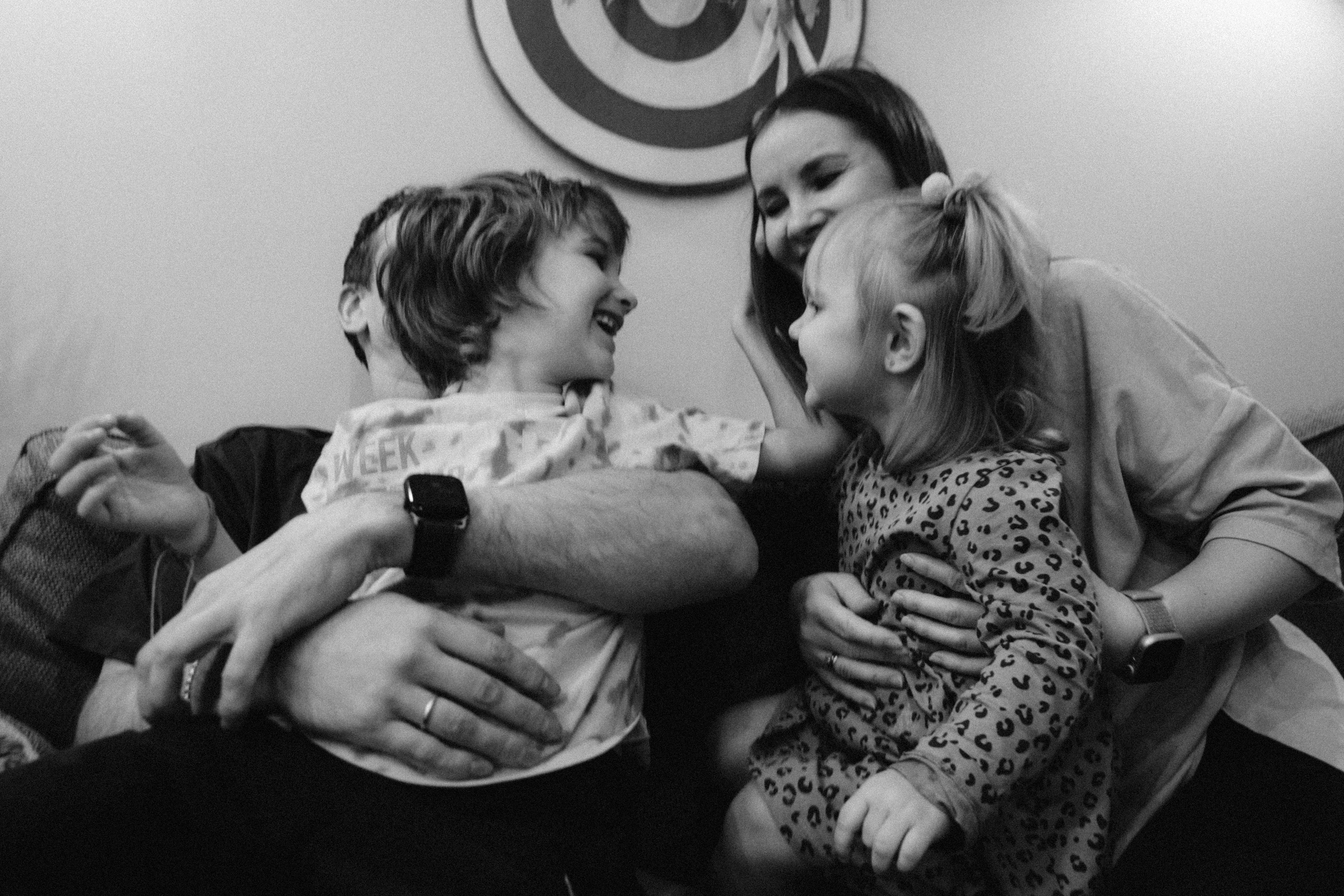 Day in my childhood. Family photographer in Warsaw Sasha Zenzina