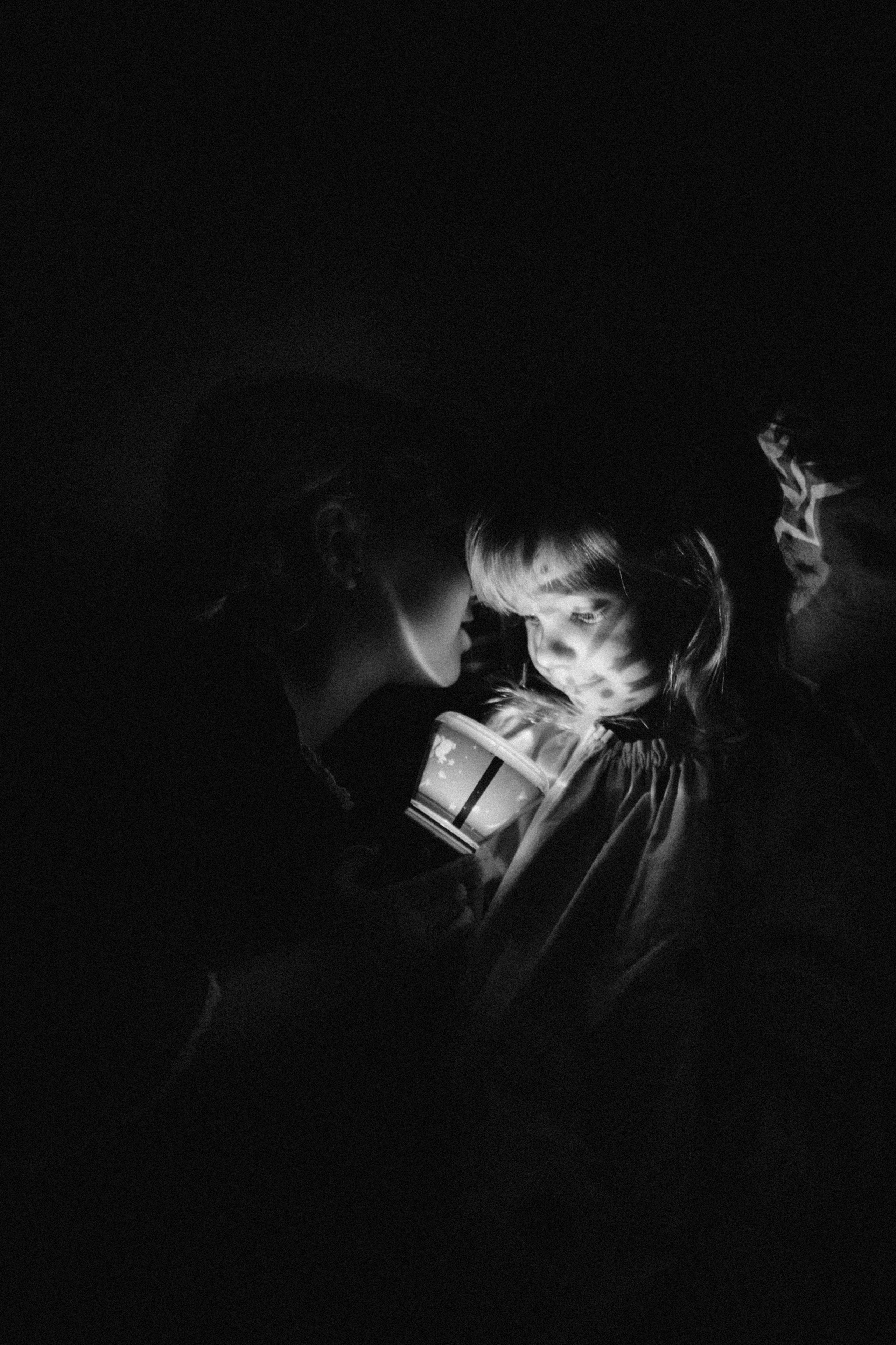 Home is where you are. Family photographer in Warsaw Sasha Zenzina