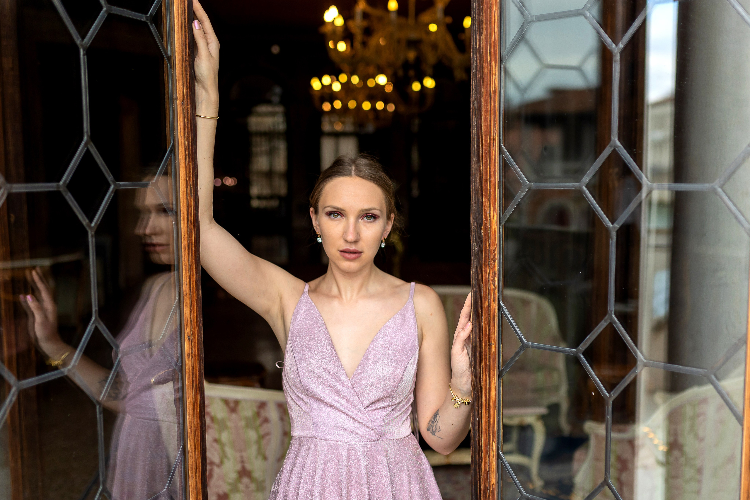 Love story in ancient palace