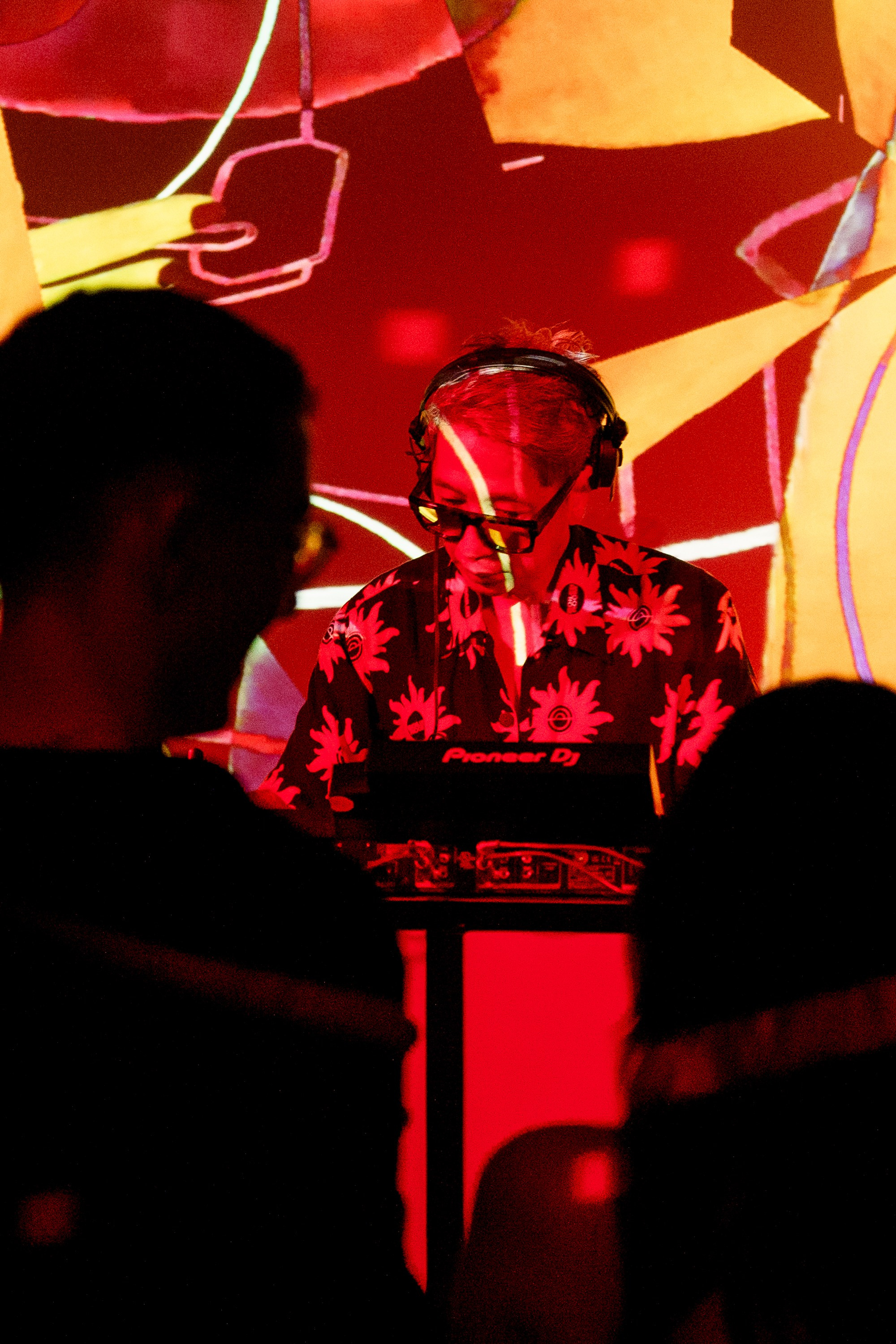 SEE SOLARIS. THE ROOM BAR