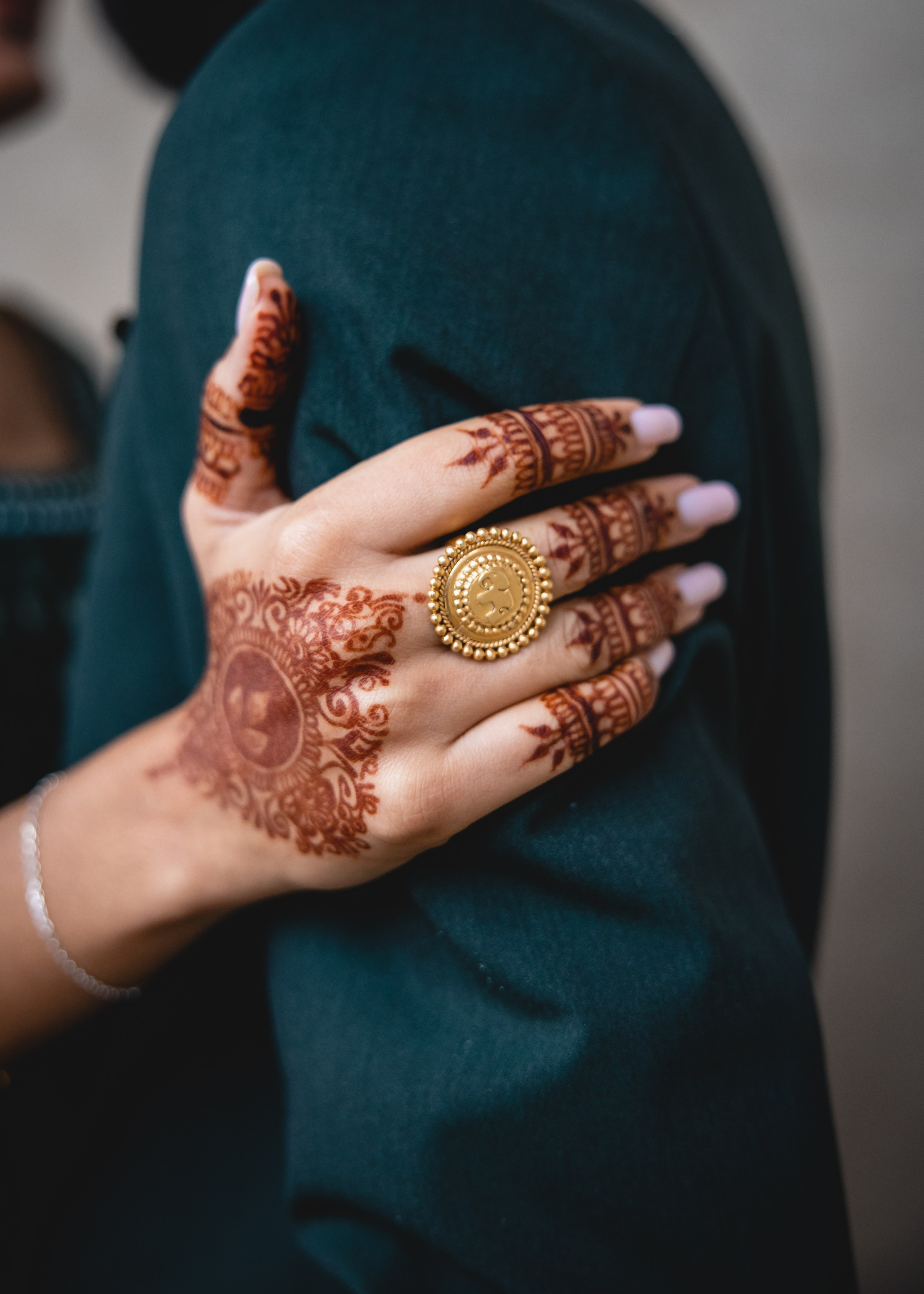 Indian style. Professional wedding photographer in Copenhagen, Denmark — Julia Byron