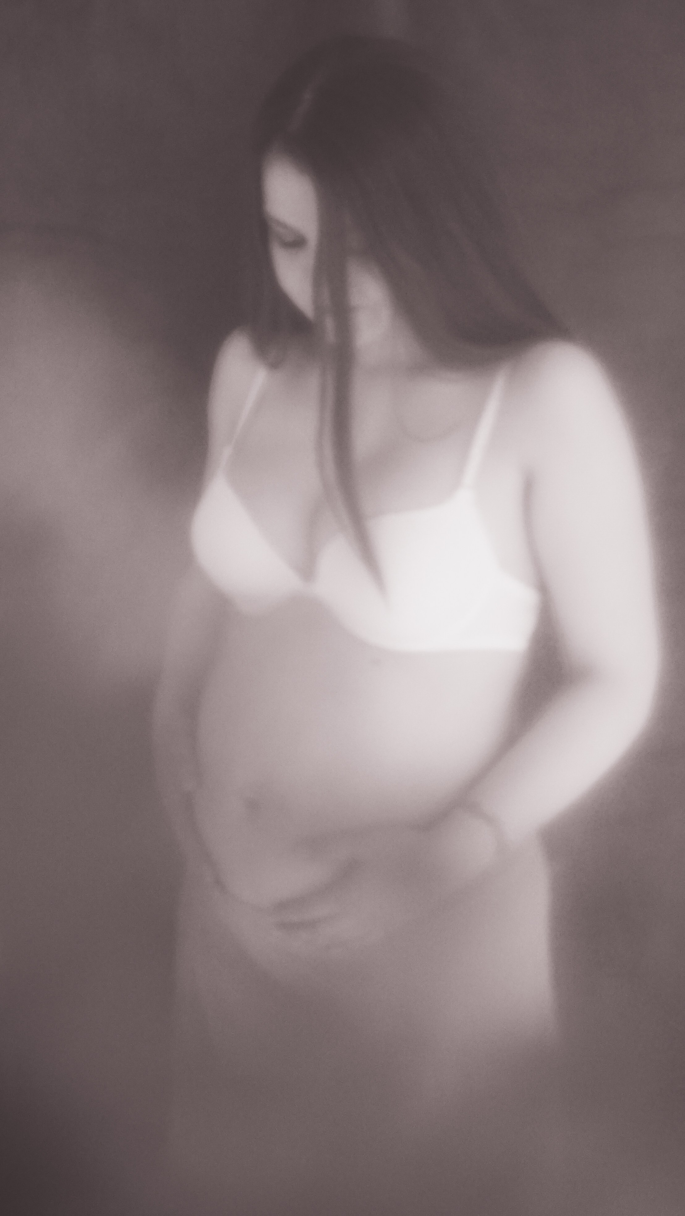 Mother Earth: Proiect de Fotografie Maternitate | Mădălina Beda. Madalina Beda- Artist vizual, fotograf, doula la nastere, consultant babywearing Brasov si in toata tara