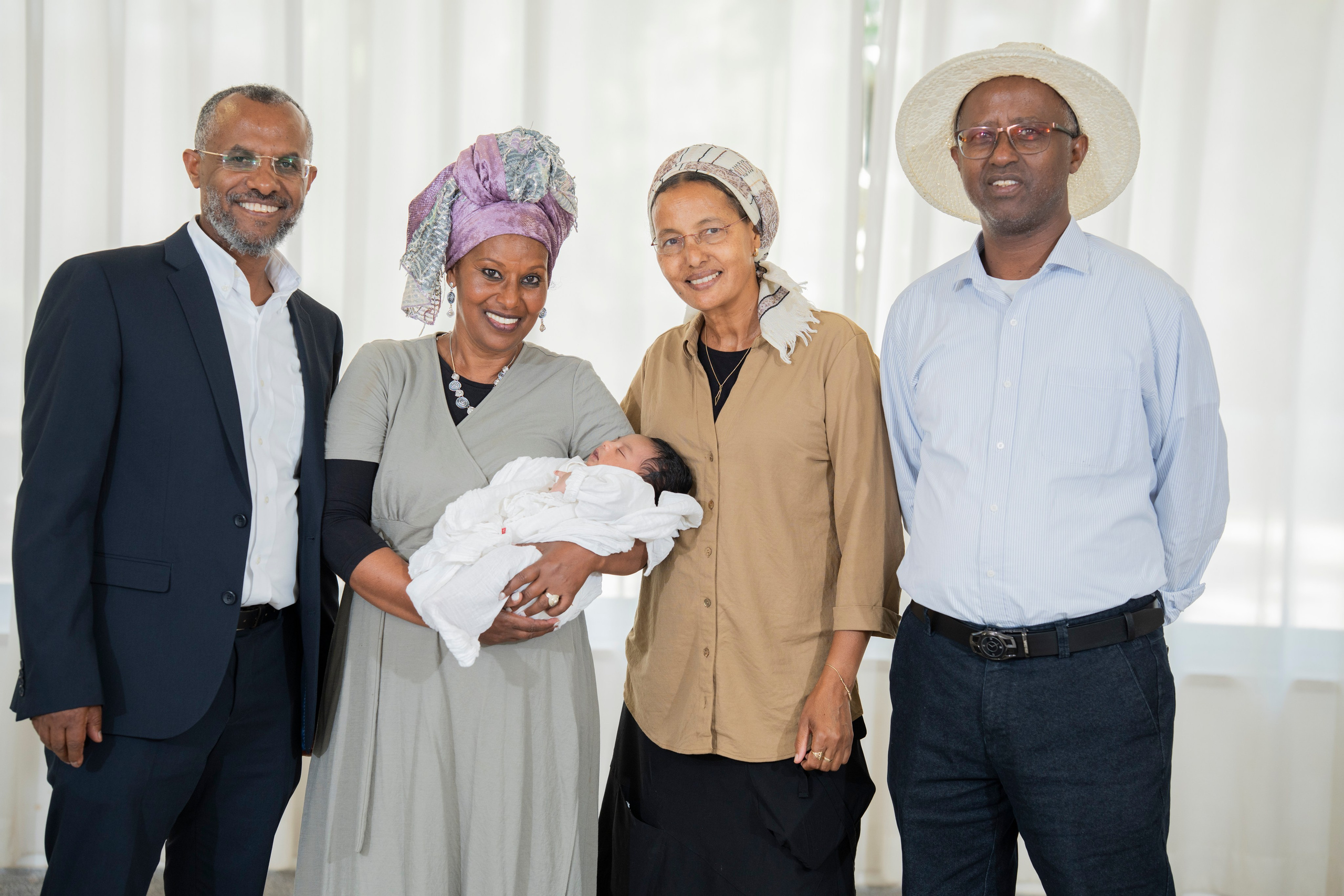 משפחת סלומון. יוסף מזרחי צילום חתונה, ברית וזוגיות. צלם מקצועי שאוהב להוציא אתכם הכי יפים ברגעים הכי מרגשים