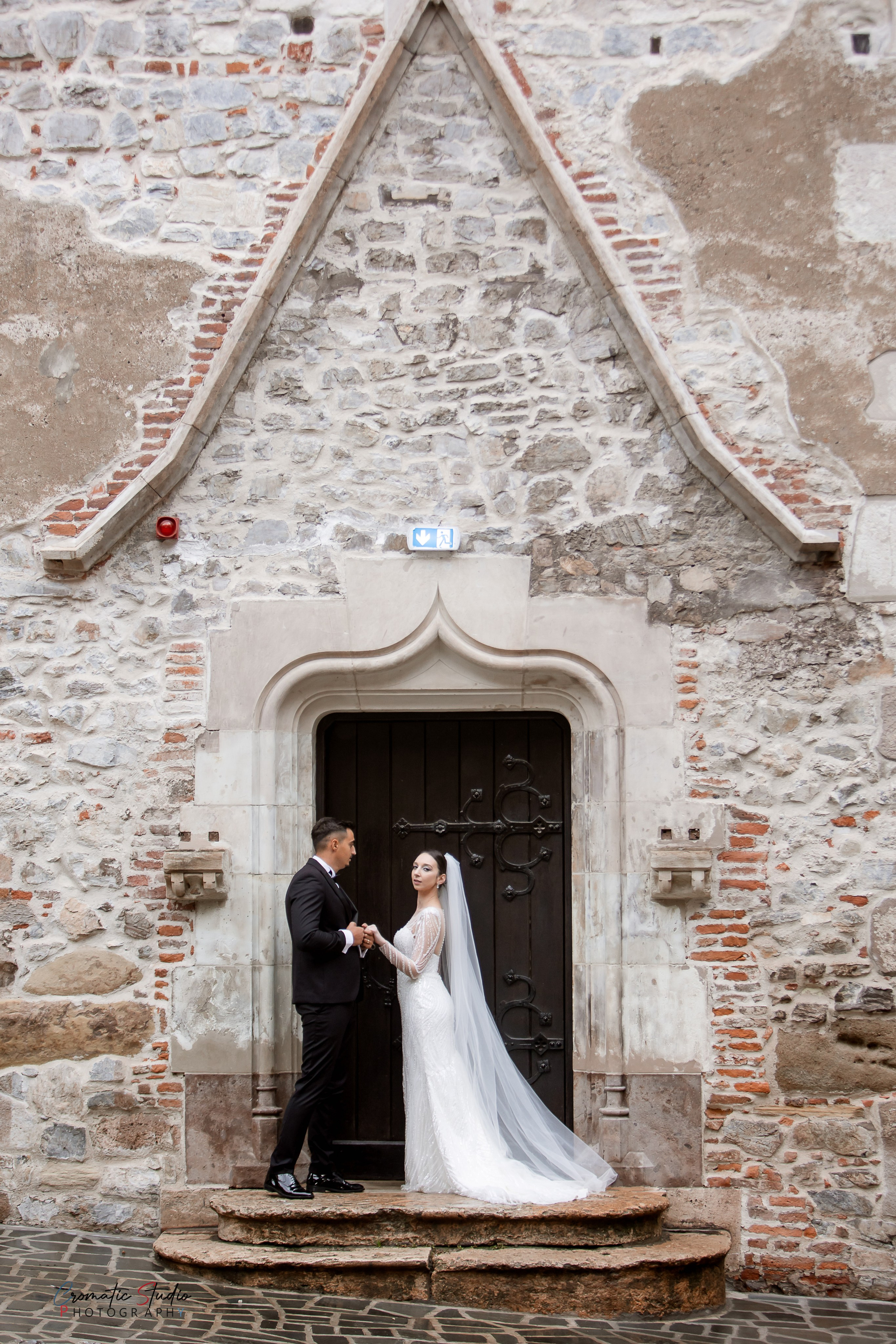 Nunta. Cromatic Studio — Fotograf de nuntă în Târgu Jiu. Emoții reale, povești autentice și amintiri create cu pasiu