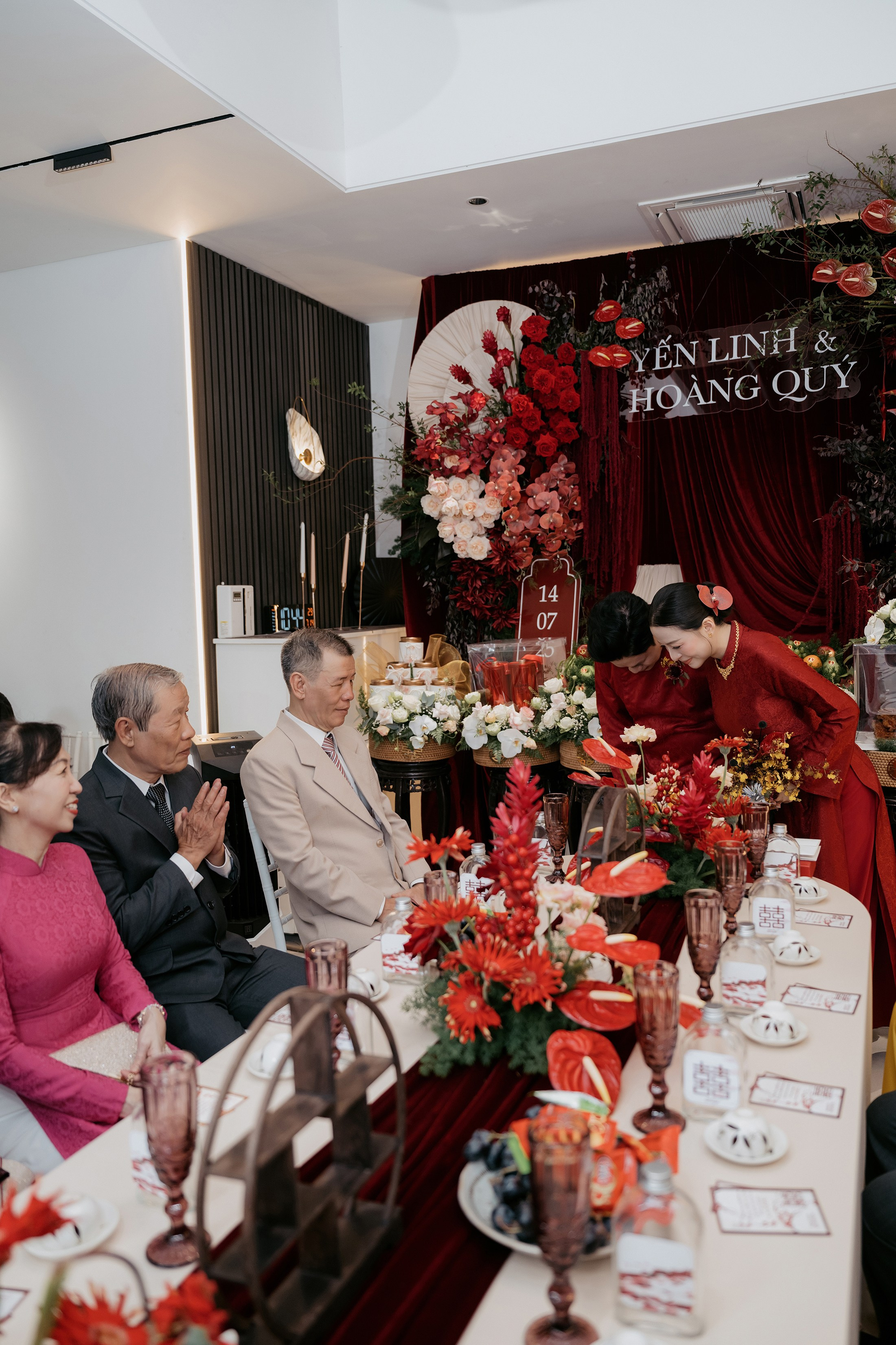YEN LINH & HOANG QUY / Wedding Ceremony. Nhiếp ảnh gia đám cưới hàng đầu tại Thành Phố Hồ Chí Minh