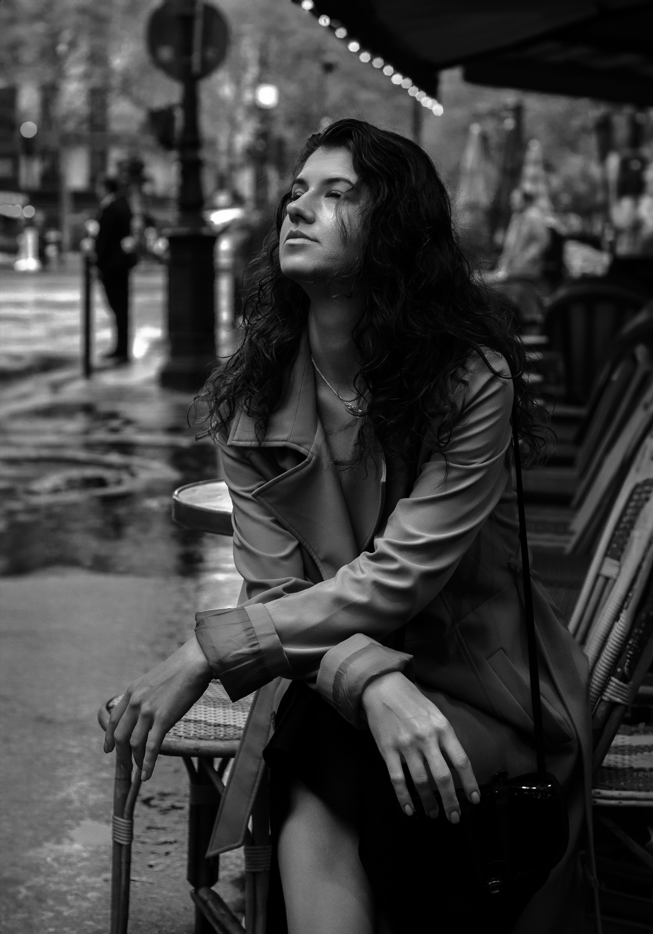 Rainy Paris Photoshoot. Paris photographer — Polina Osipova