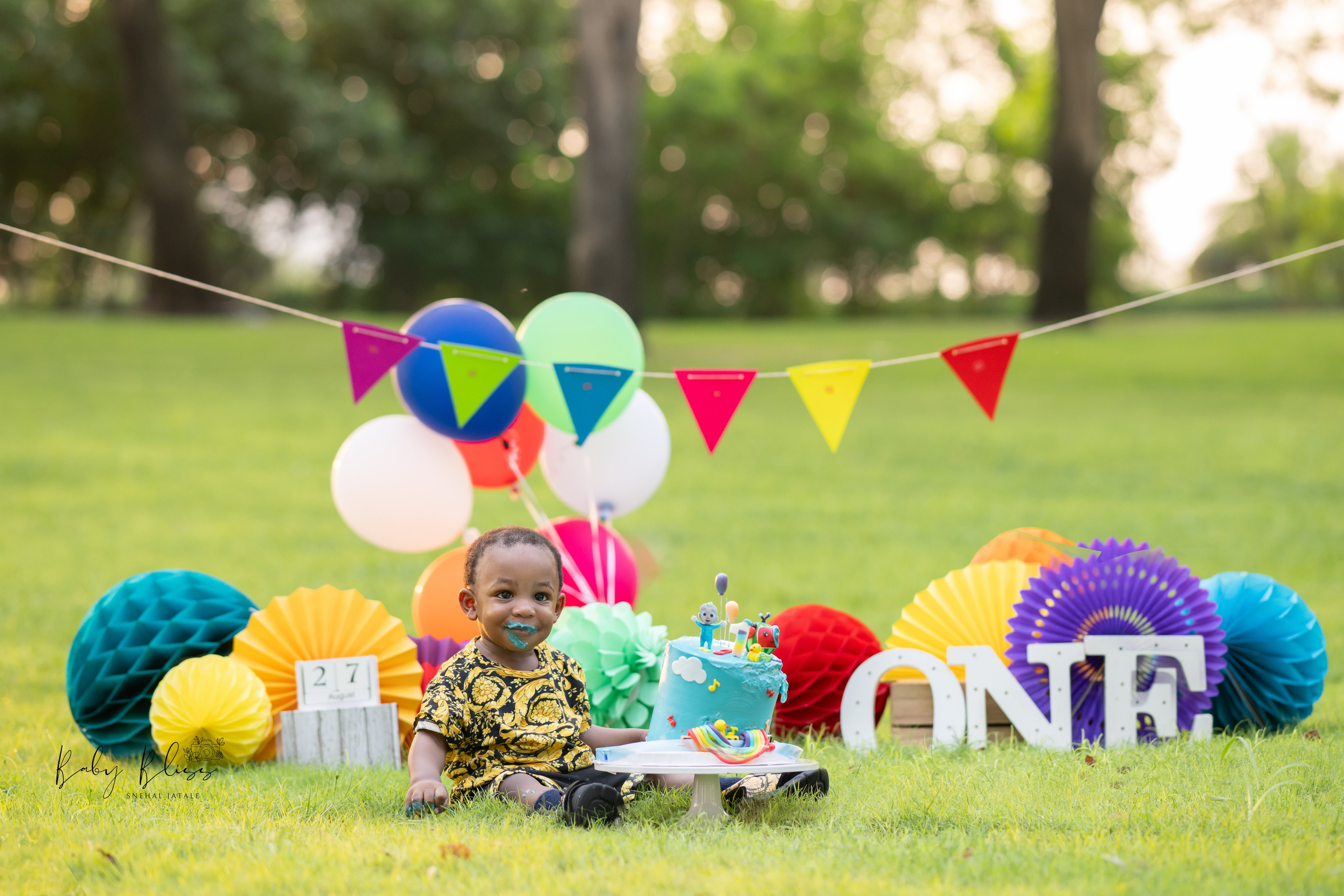 Cake Smash photoshoot in Doha Qatar. Professional themed cake smash photography in Doha, Qatar. Newborn photo session in Doha Qatar, baby, sitter, cake smash, pre-birthday, maternity, family photographer in Doha, Qatar