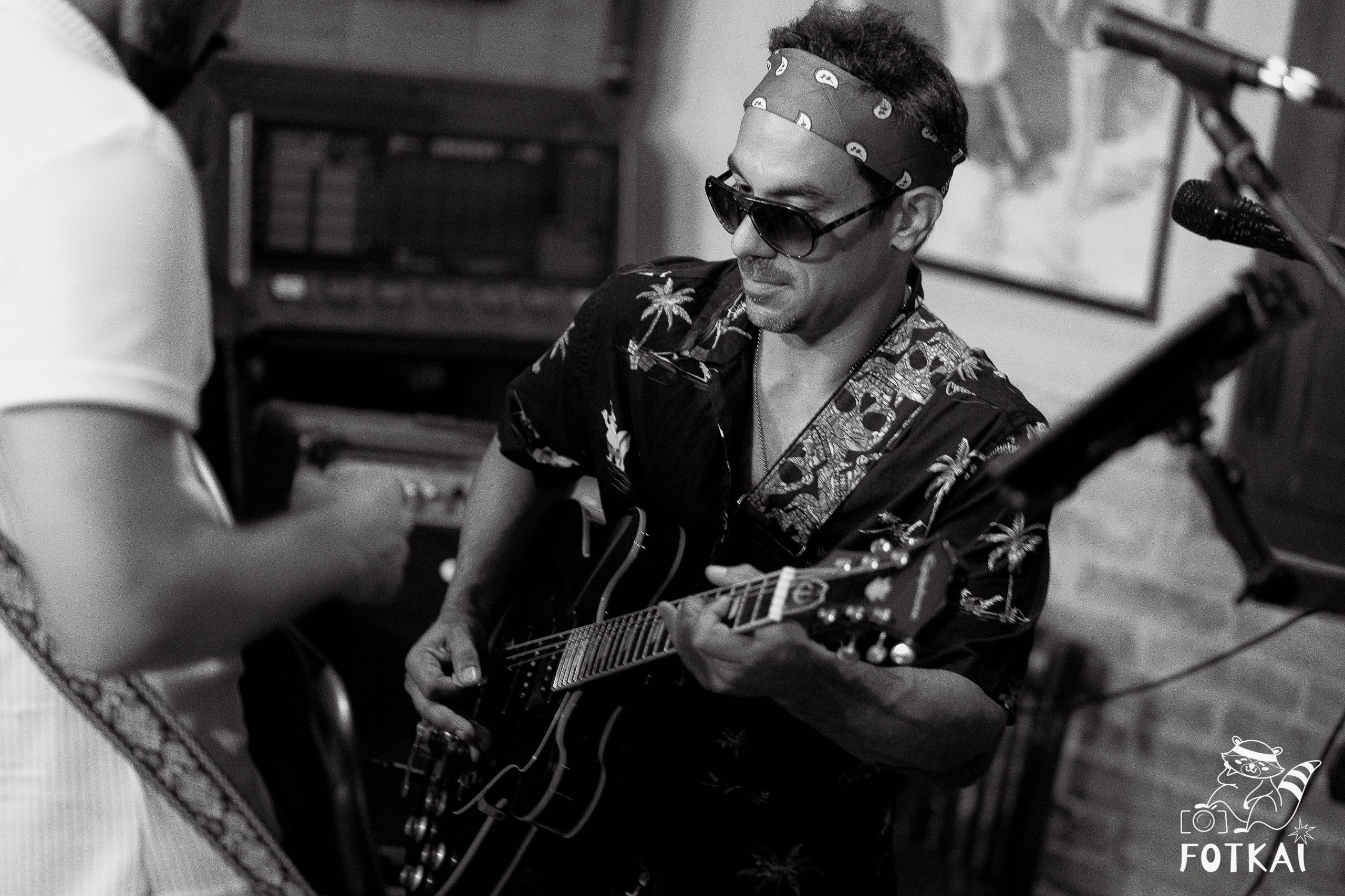 Stones of the Coast en Café Aljibe Rojales: Reportaje fotográfico 30.08.25 | FOTKAI