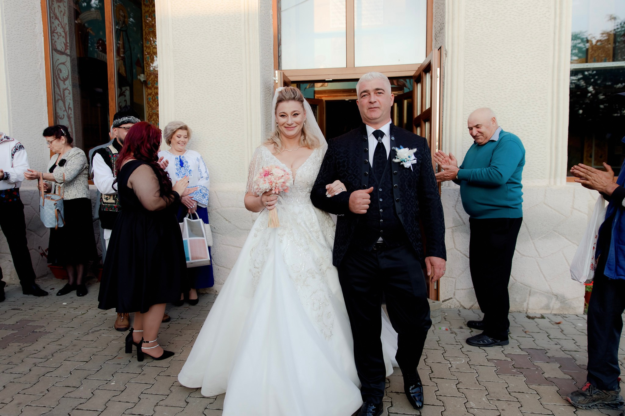 Mihai & Oana. Servicii foto-video profesionale, pentru momente de neuitat