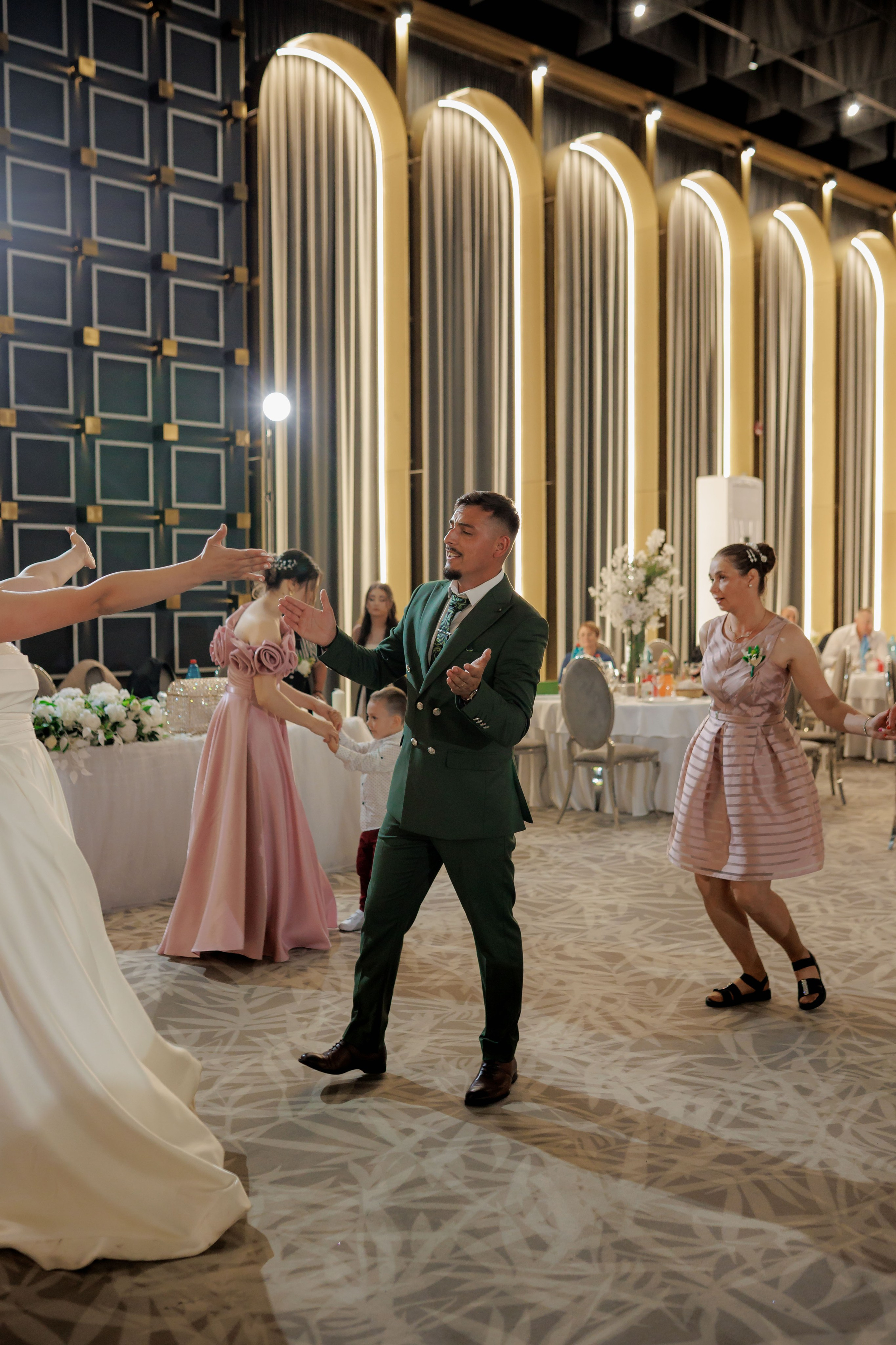 Nunta Nicoleta & Răzvan | Fotografie & Videografie Profesională. Servicii foto-video profesionale, pentru momente de neuitat