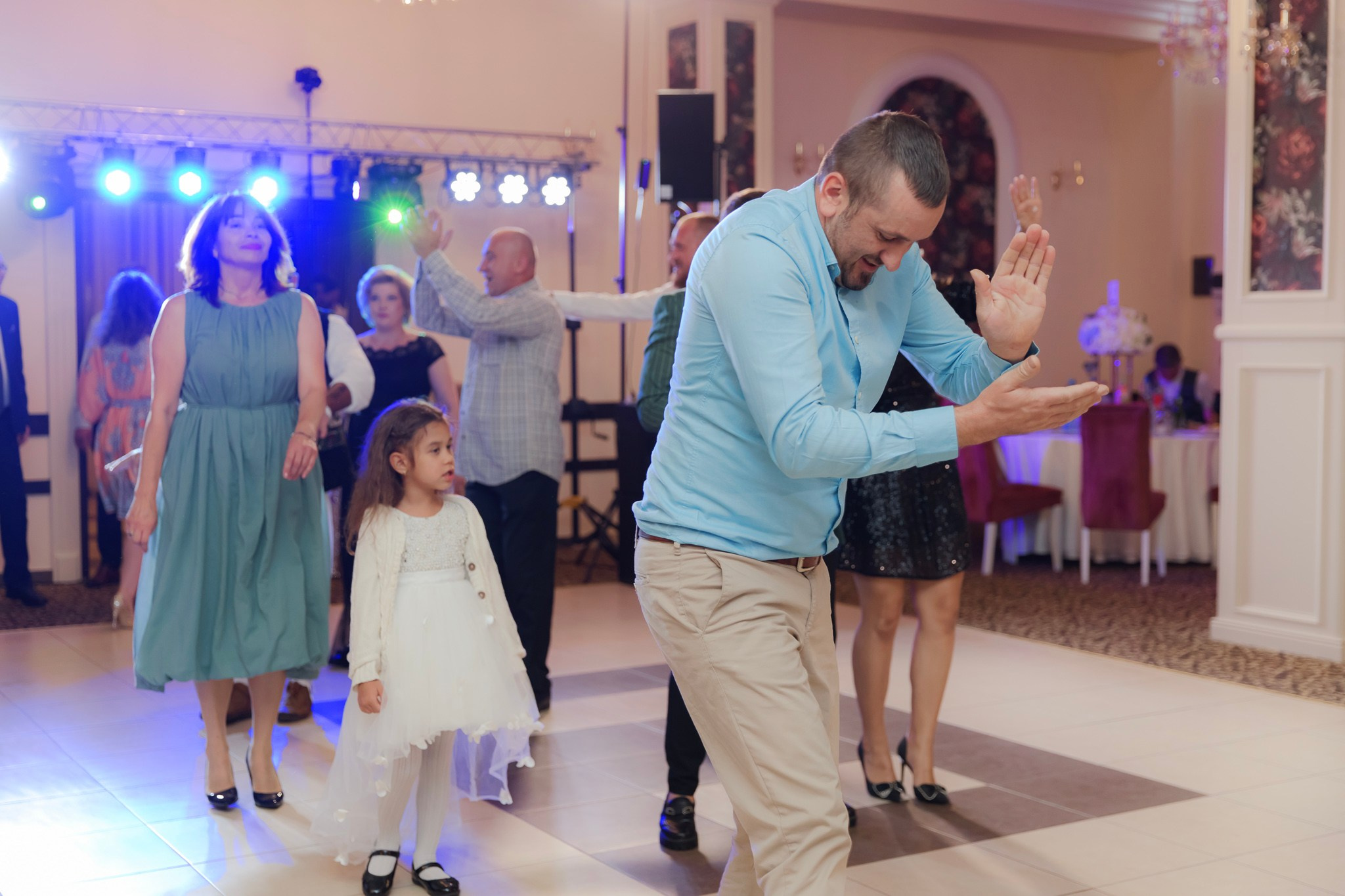 Mihai & Oana. Servicii foto-video profesionale, pentru momente de neuitat