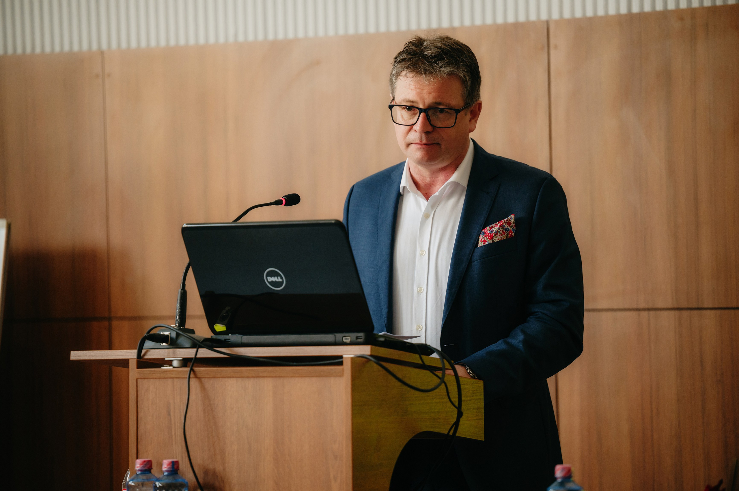 Medicina Veterinara — dupa 30 de ani…. Laurentiu Stefan StoryTeller