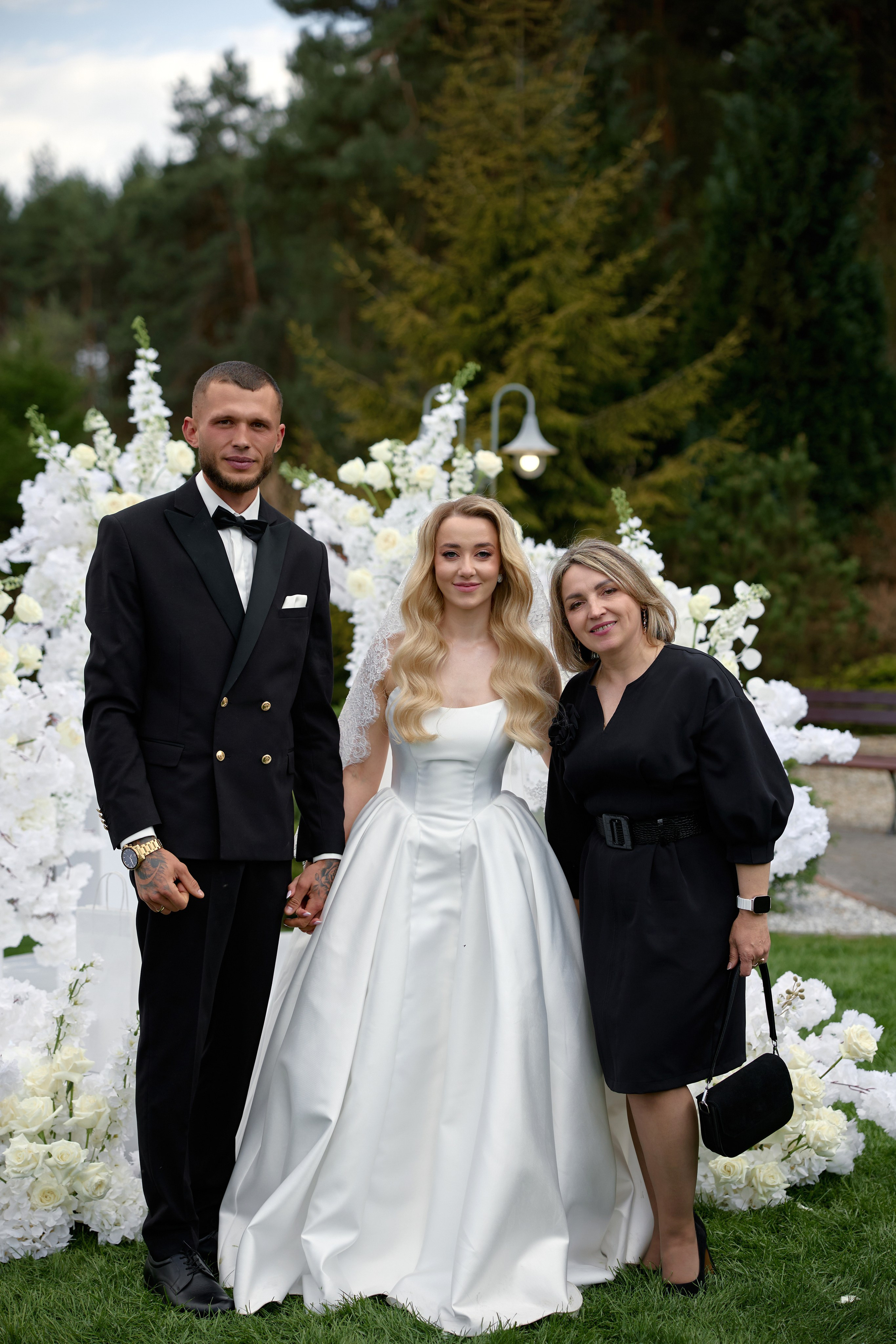 Natalia & Roman. Dworek przy lesie. Fotograf ślubny i rodzinny w Krakowie Yana Klymova