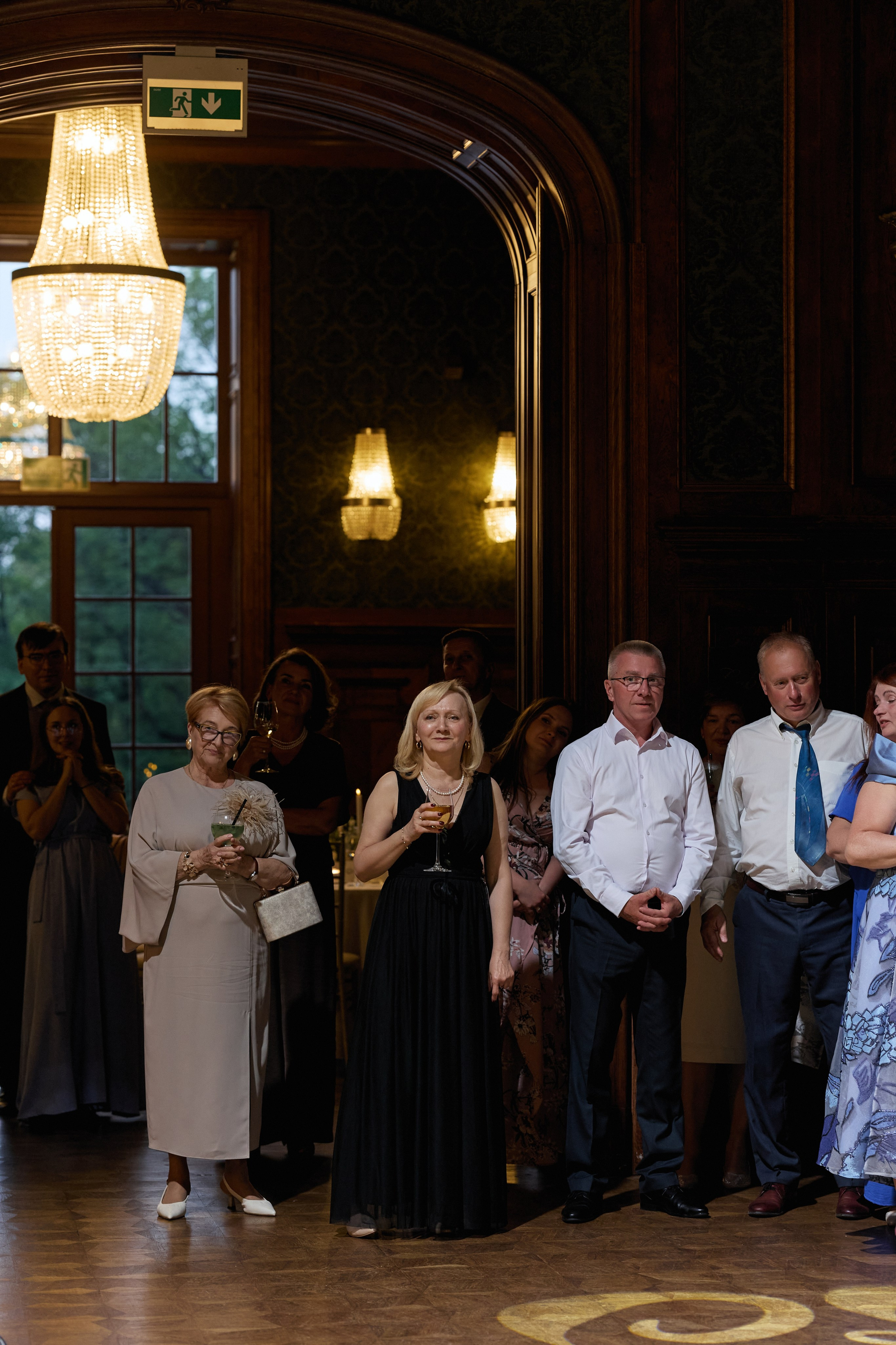 Wiktoria & Kacper. Pałac Goetz. Fotograf ślubny i rodzinny w Krakowie Yana Klymova