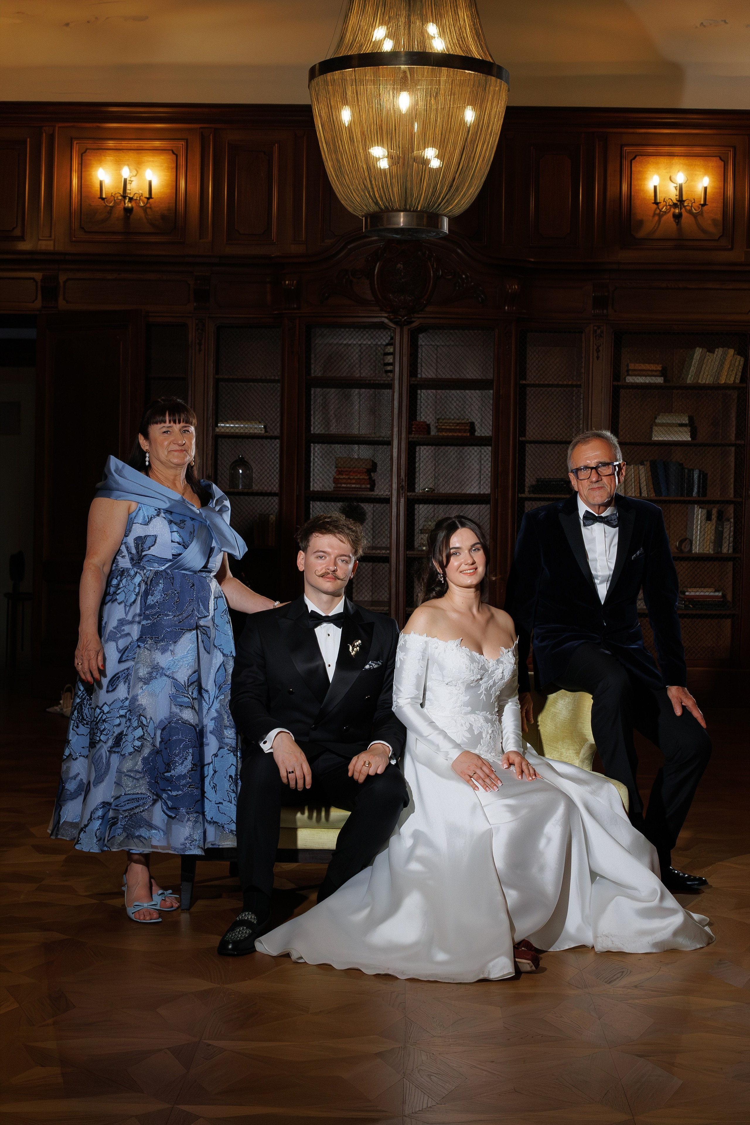 Wiktoria & Kacper. Pałac Goetz. Fotograf ślubny i rodzinny w Krakowie Yana Klymova