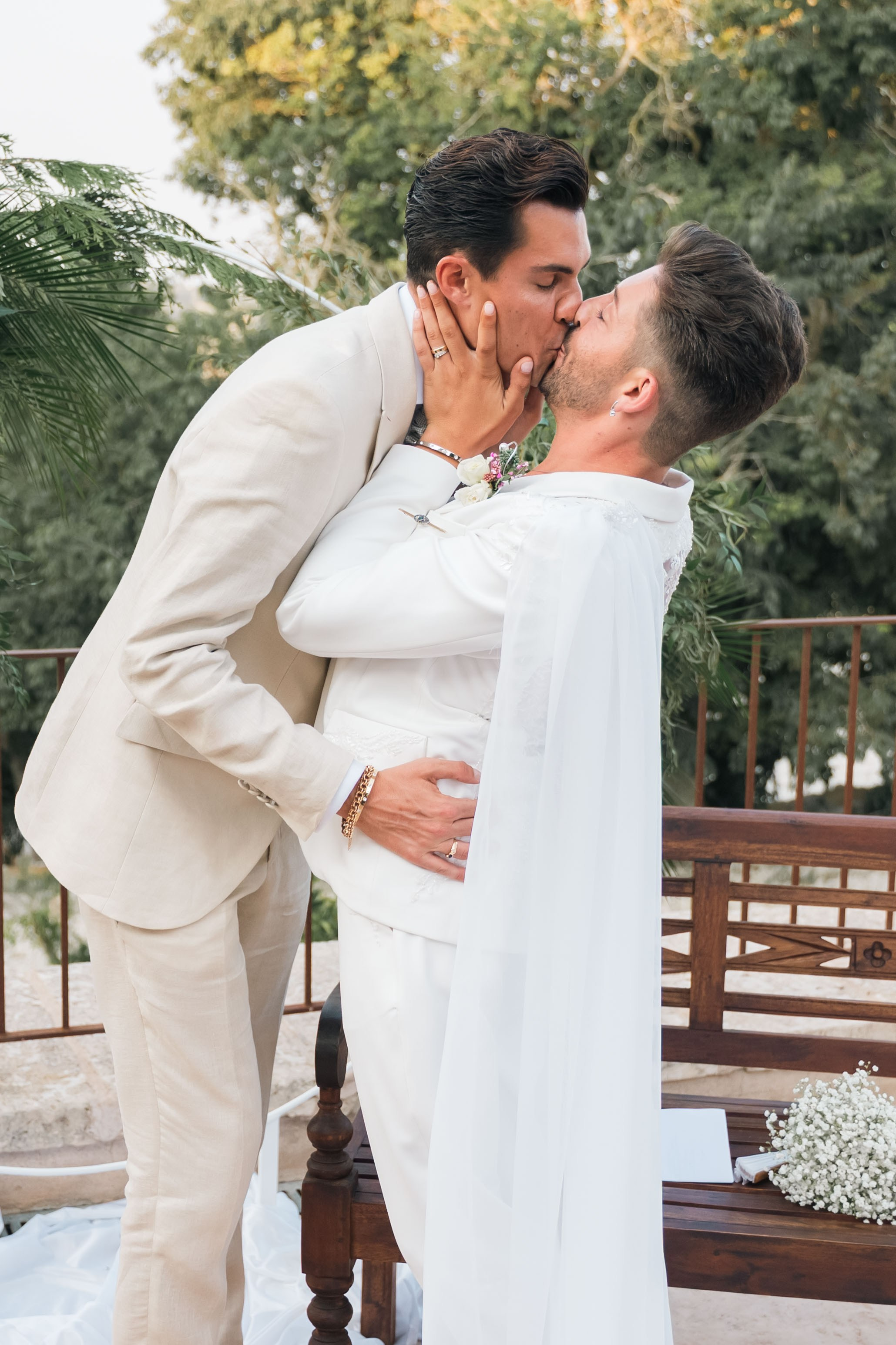 Artur&Mikel. Mallorca Weddings & Family – Natural & Emotional Photography