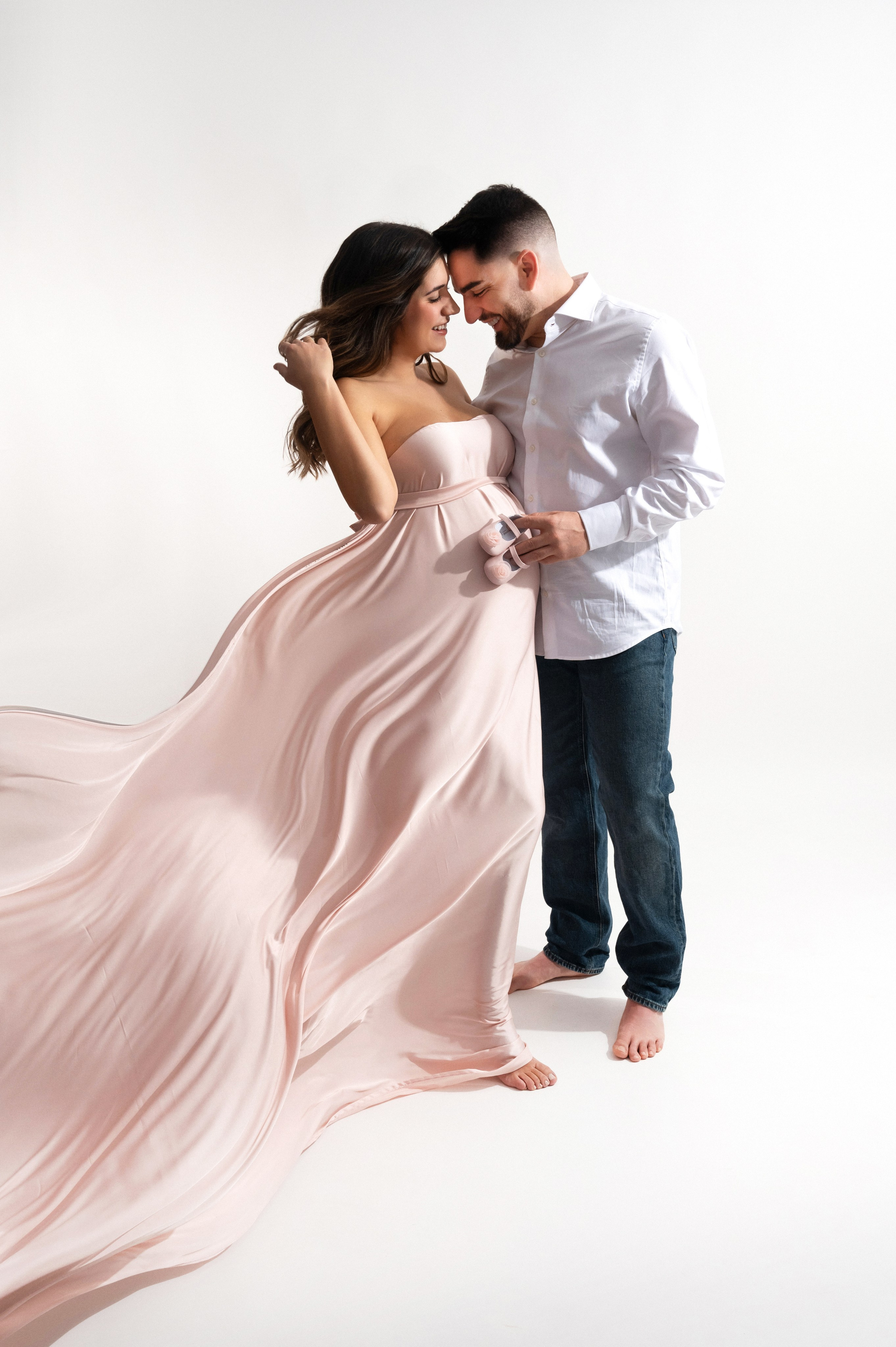 Photo shoot in minimalist style. Professional photographer in Spain