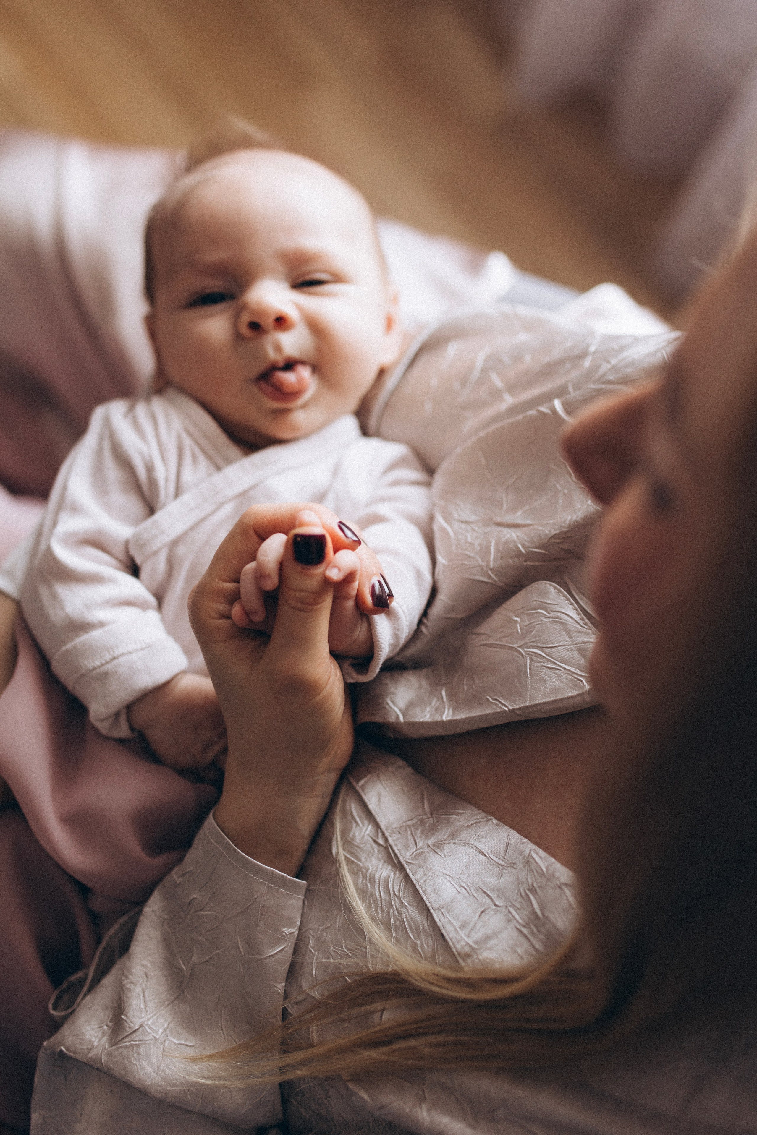 Фотосессия мамы с новорожденным в Вильнюсе: Маленькая Сказка. Family and Individual Photographer in Vilnius Elena Raduke
