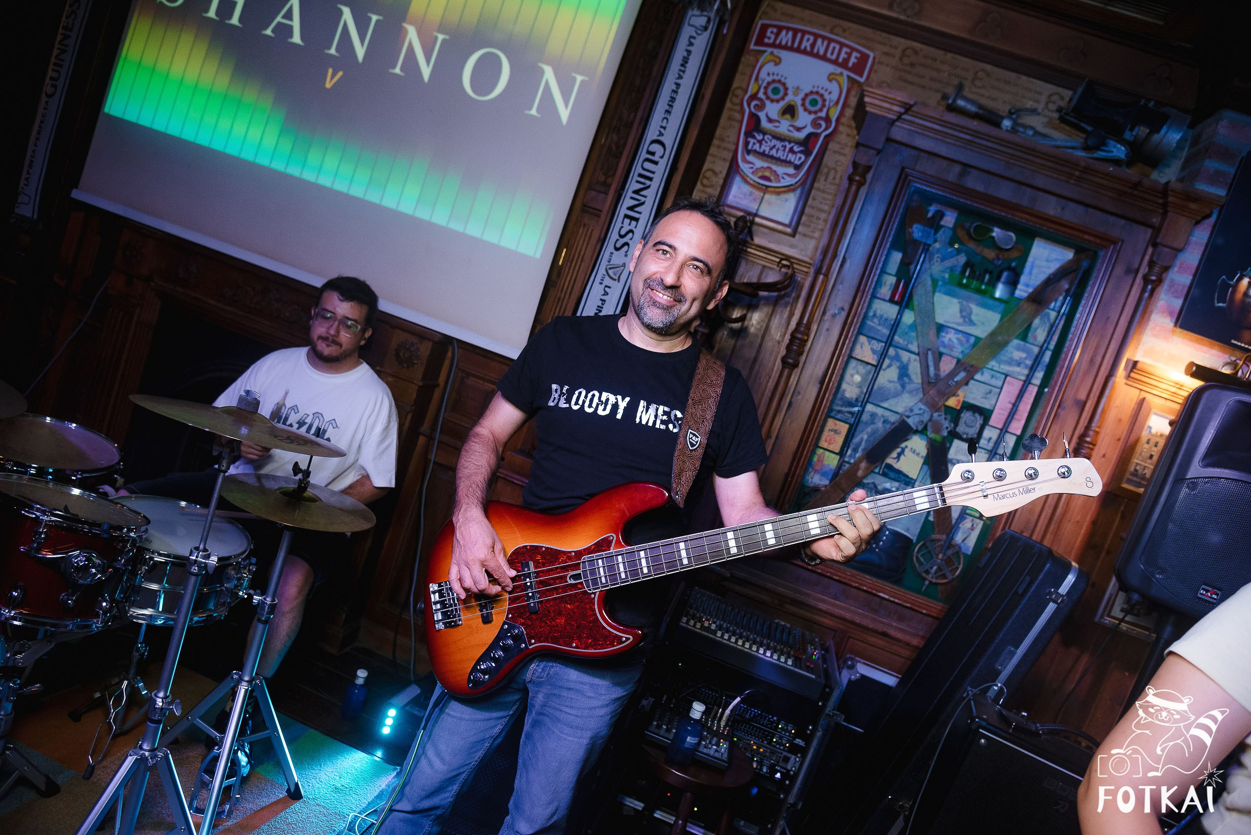 Bloody Mess en Shannon | Irish Pub: Reportaje fotográfico 15.08.25 | FOTKAI